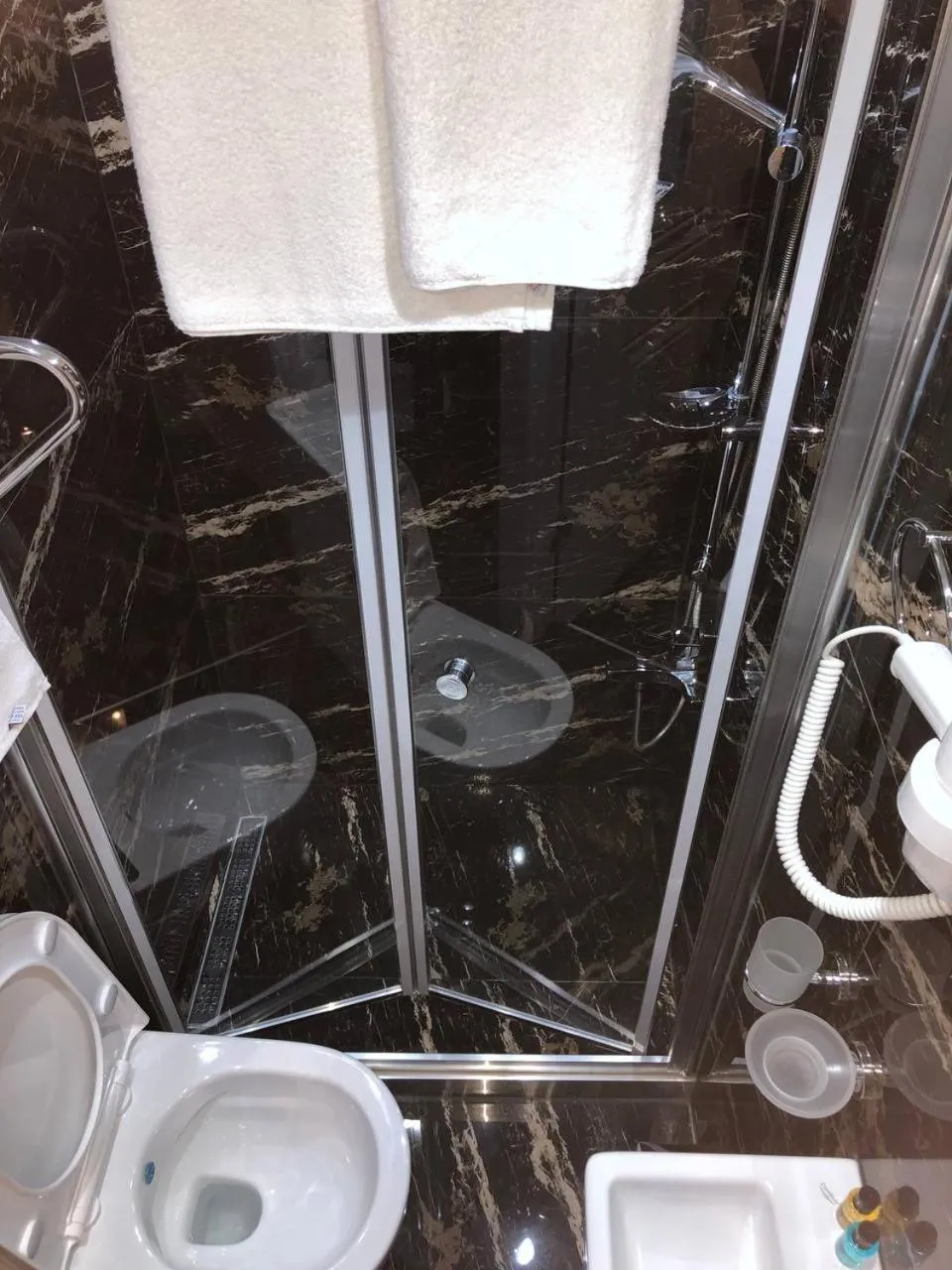 Shower in Diamond Pruva Hotel Sultan Ahmet