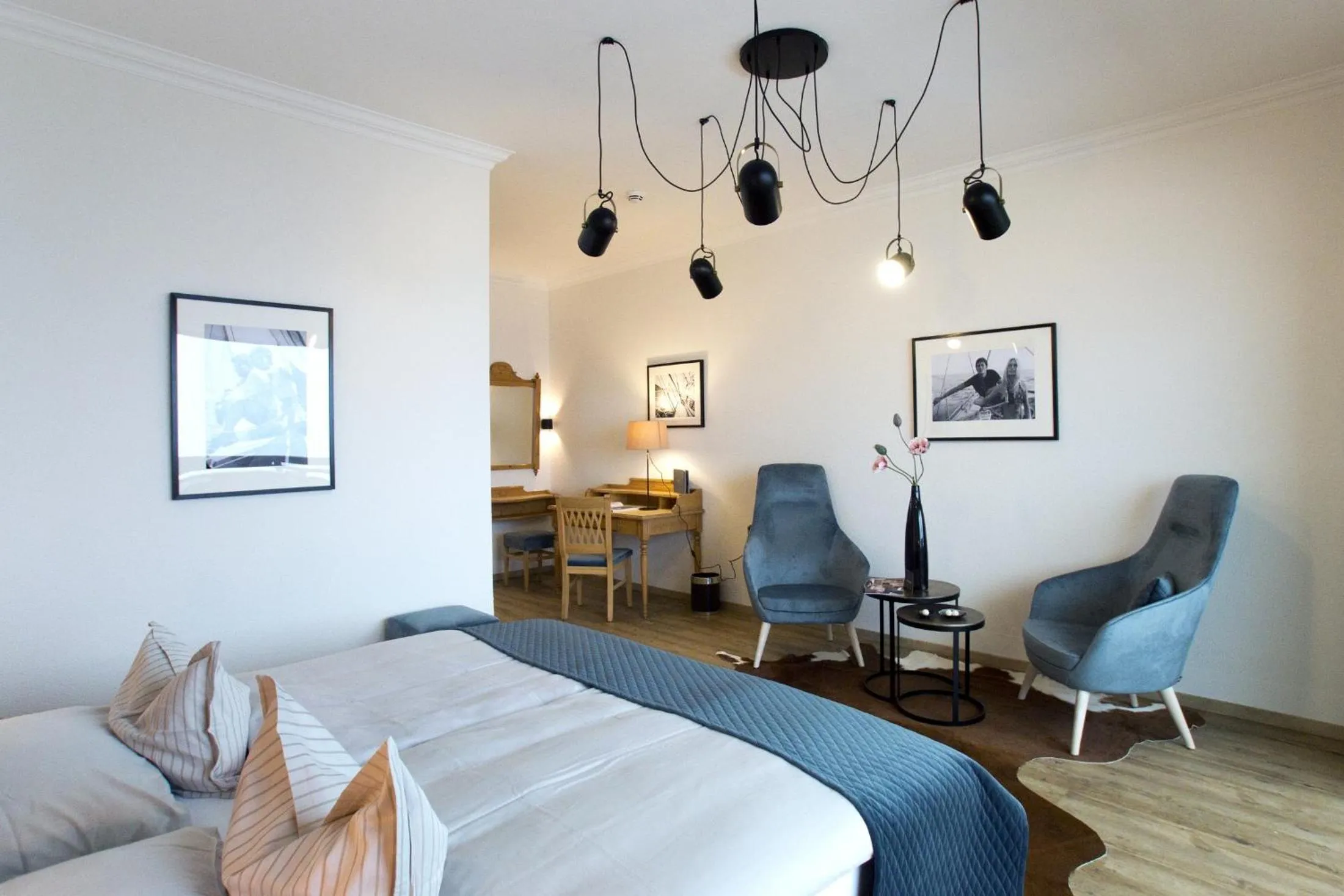 Bedroom, Bed in Hotel Post am See