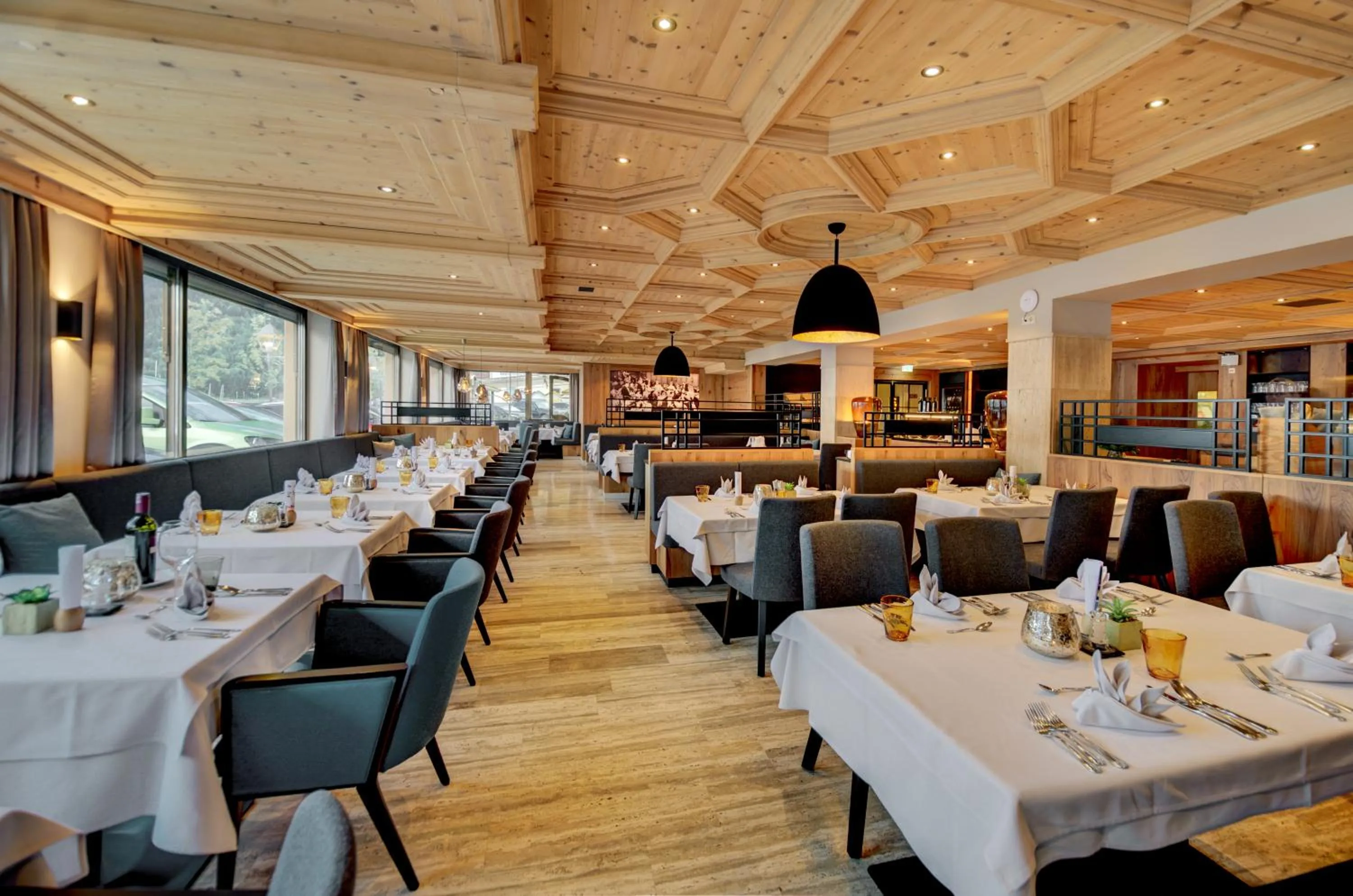 Restaurant/places to eat in Hotel Post am See