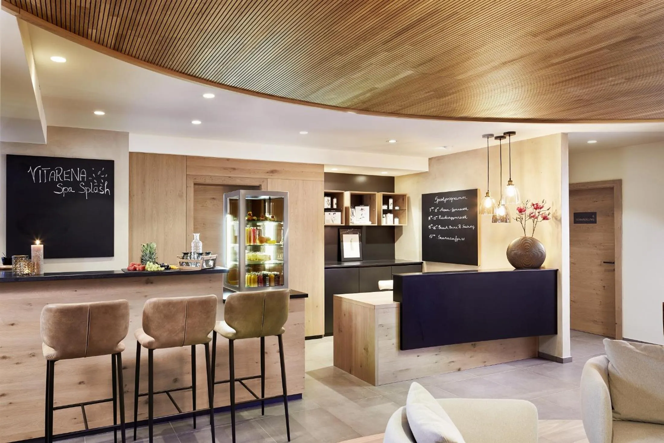 Lounge or bar in Hotel Post am See