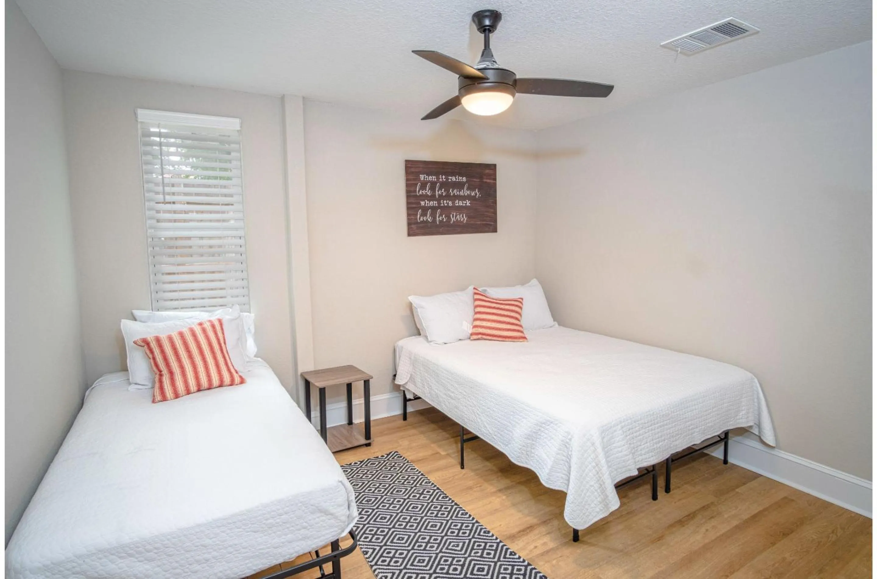 Bed in Brand New Remodeled 3BR2BA House Near Downtown