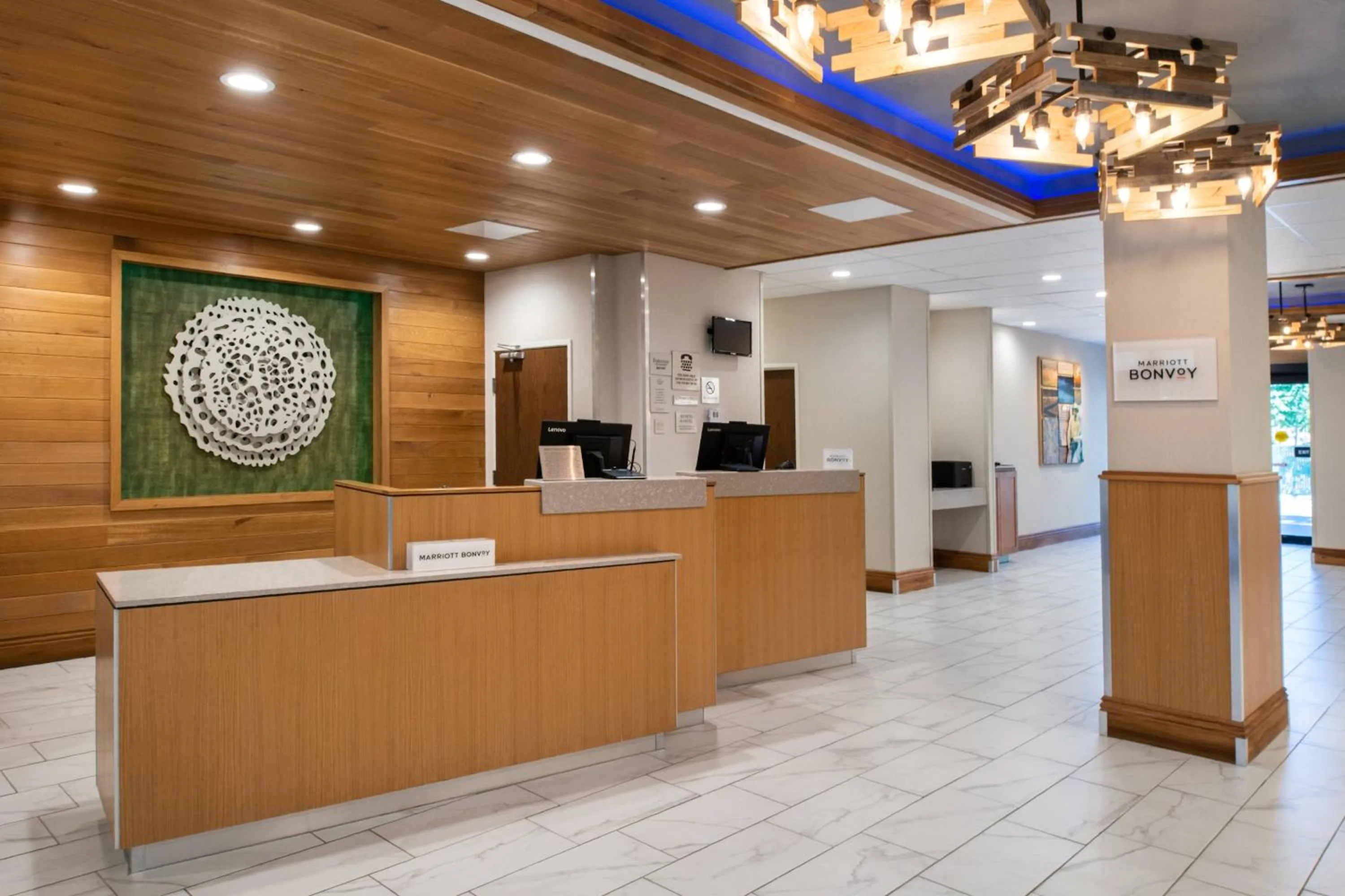 Lobby or reception in Fairfield Inn and Suites by Marriott Bakersfield Central