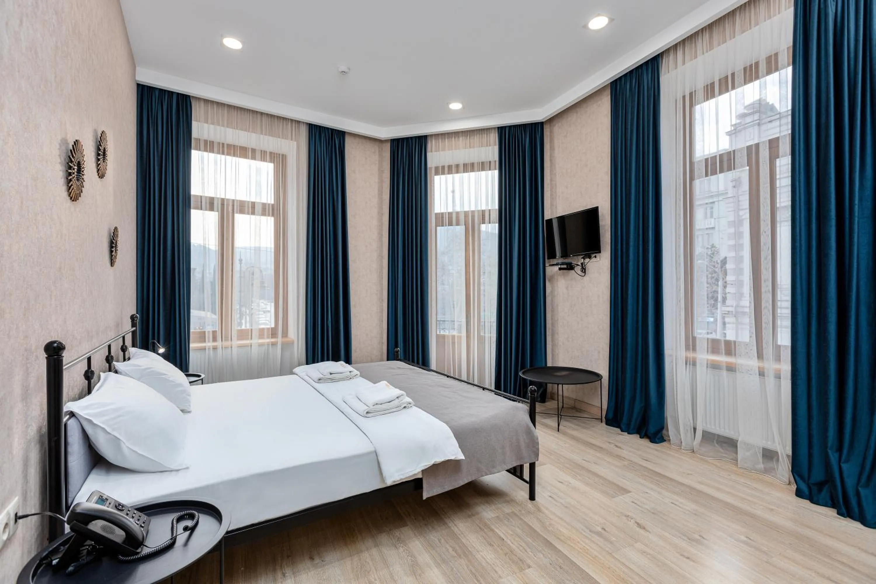 Bedroom in Monument1880