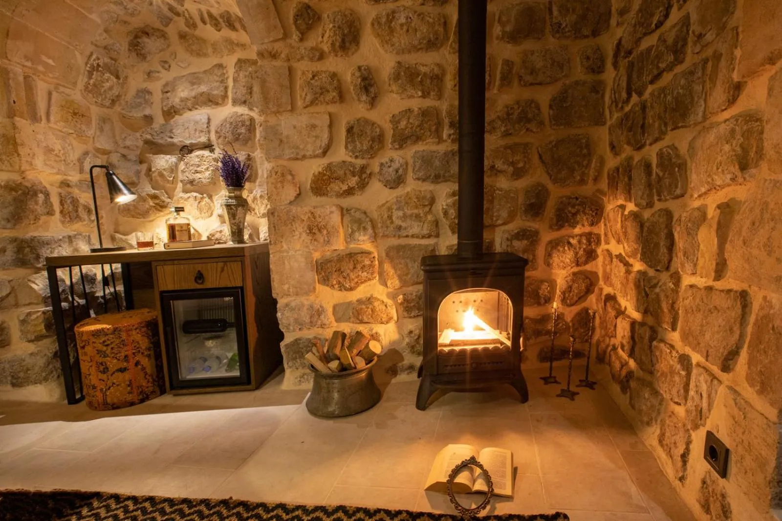 fireplace in Mirsoum Hotel