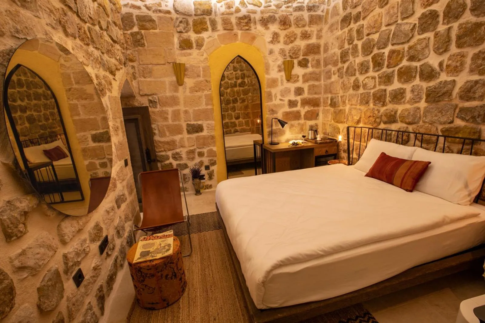 Bed in Mirsoum Hotel