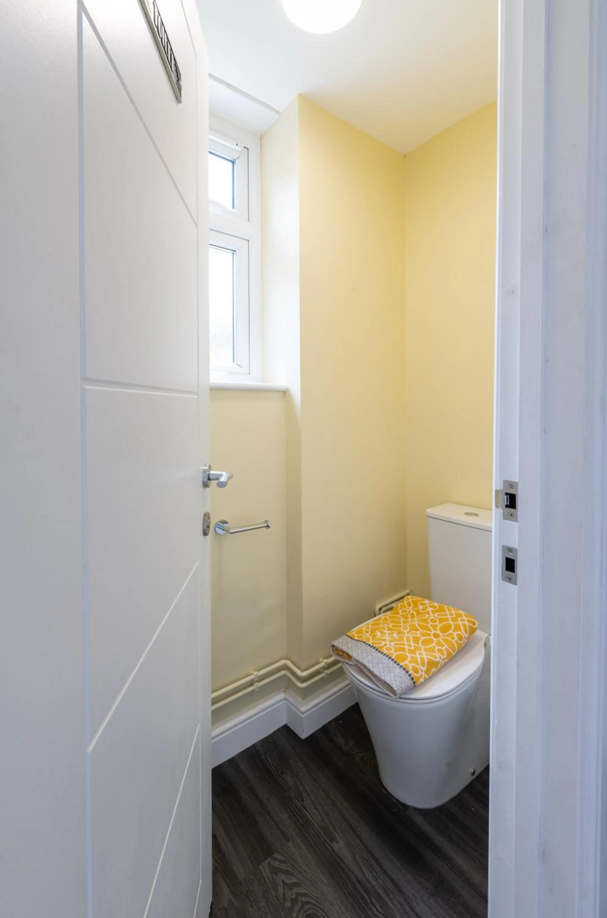 Bathroom, Bed in BrickSage Rooms, King's Lynn South Gate