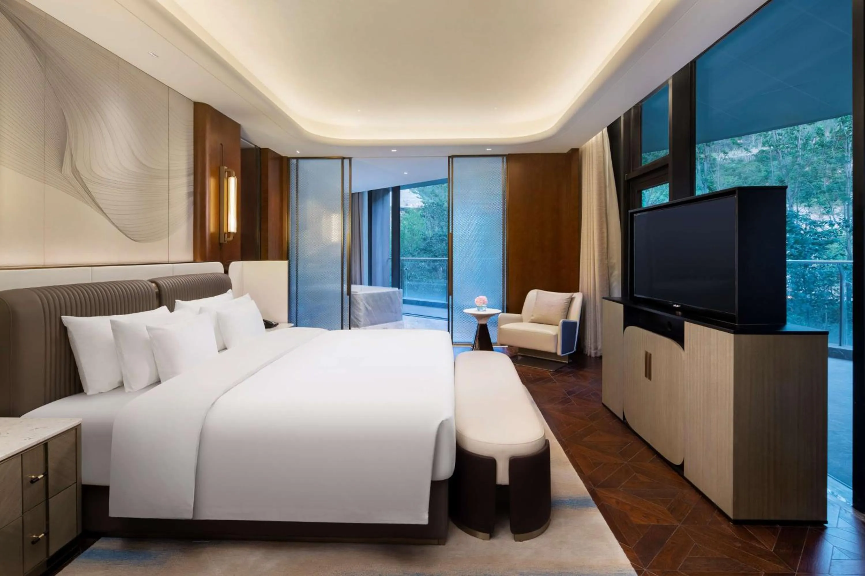 Photo of the whole room, Bed in Radisson Collection Resort Nanjing