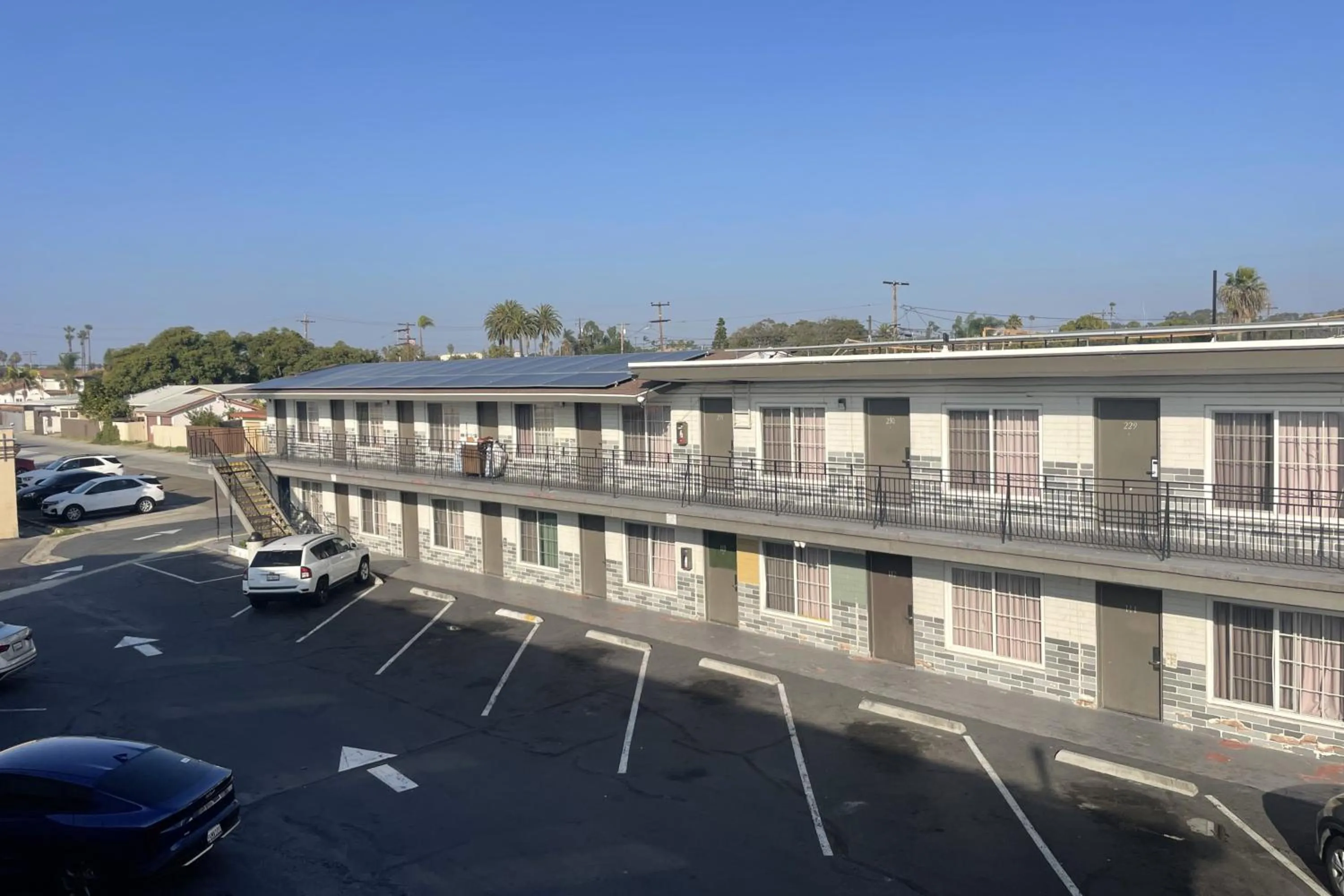 Parking in Big 7 Motel Chula Vista I-5