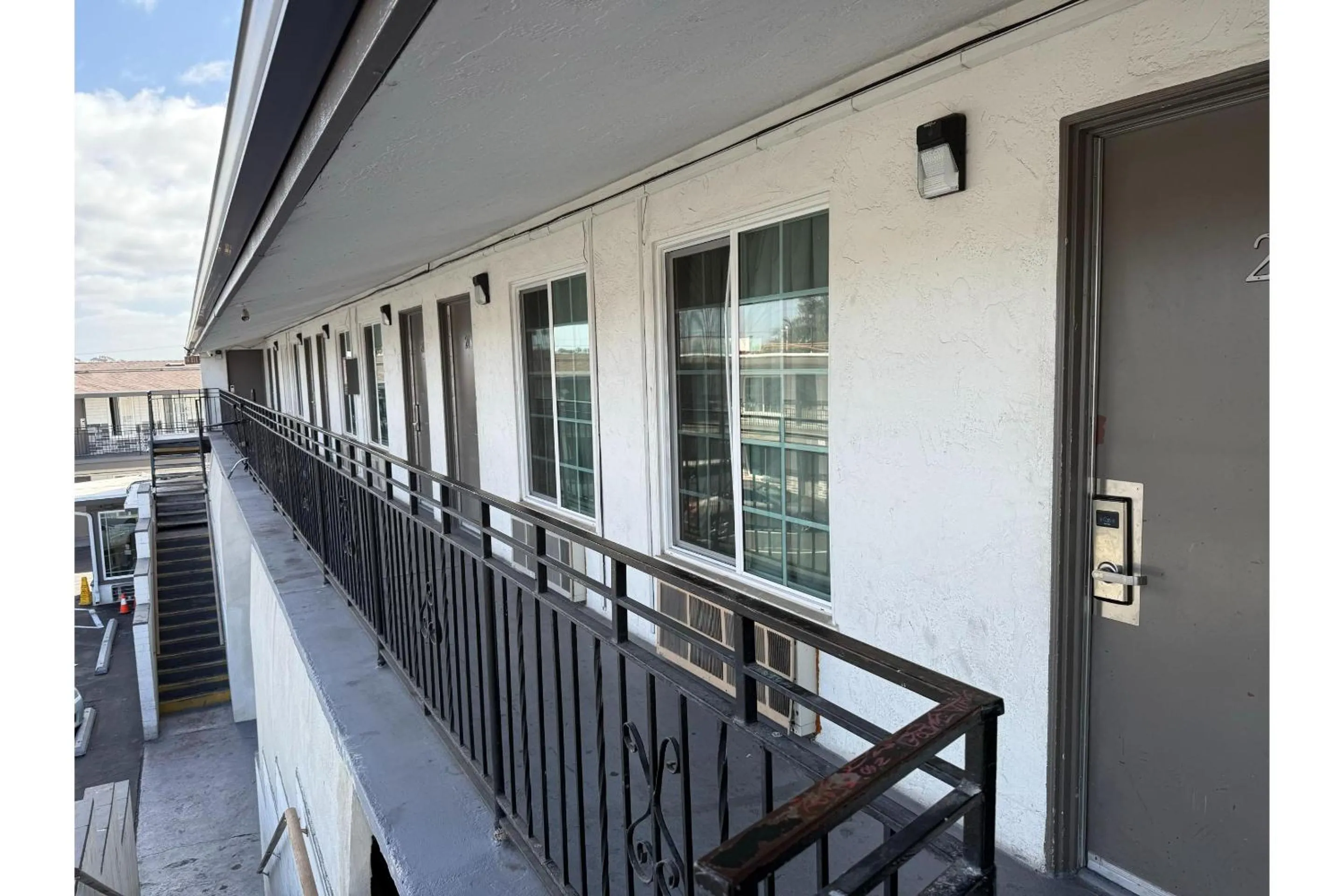 Property building in Big 7 Motel Chula Vista I-5