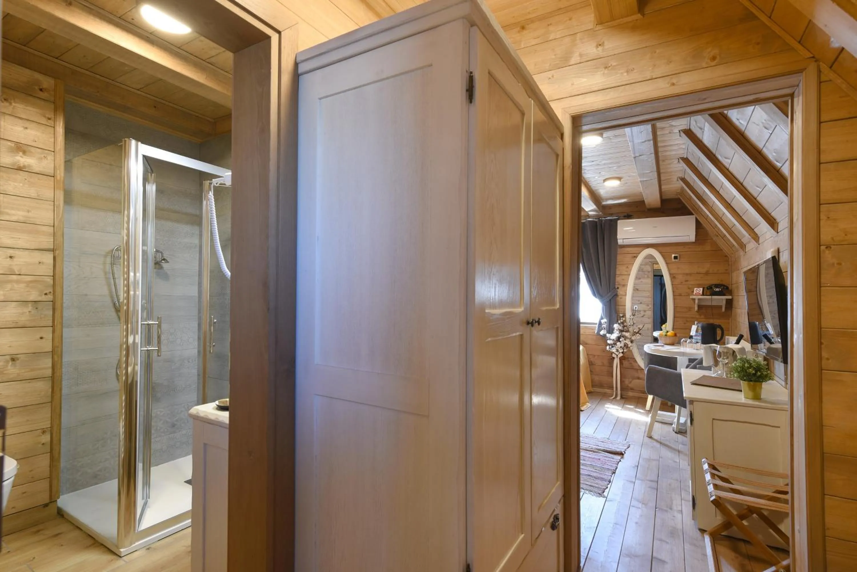 wardrobe in Lakeside Hotel Plitvice