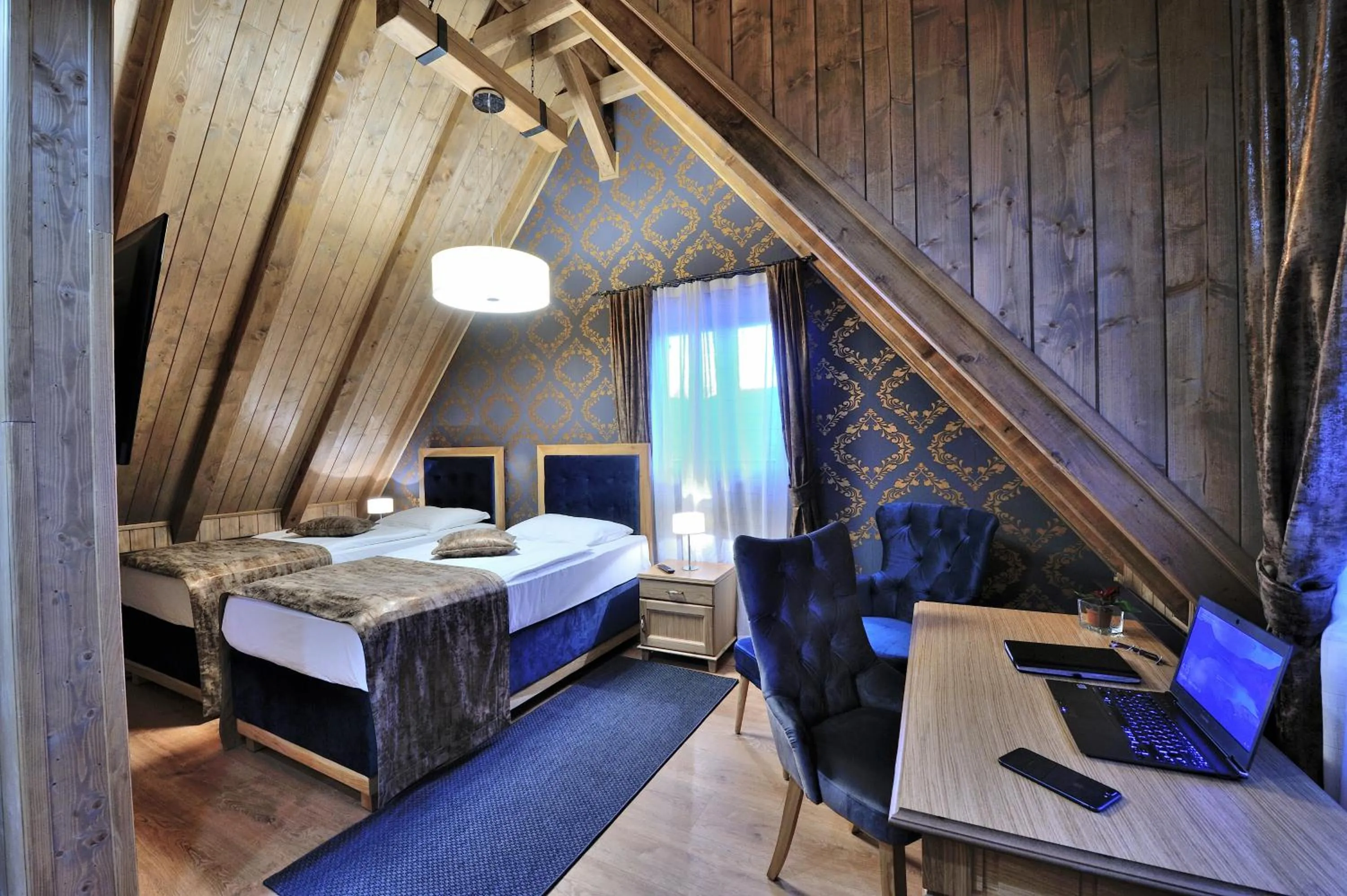 Bed in Lakeside Hotel Plitvice