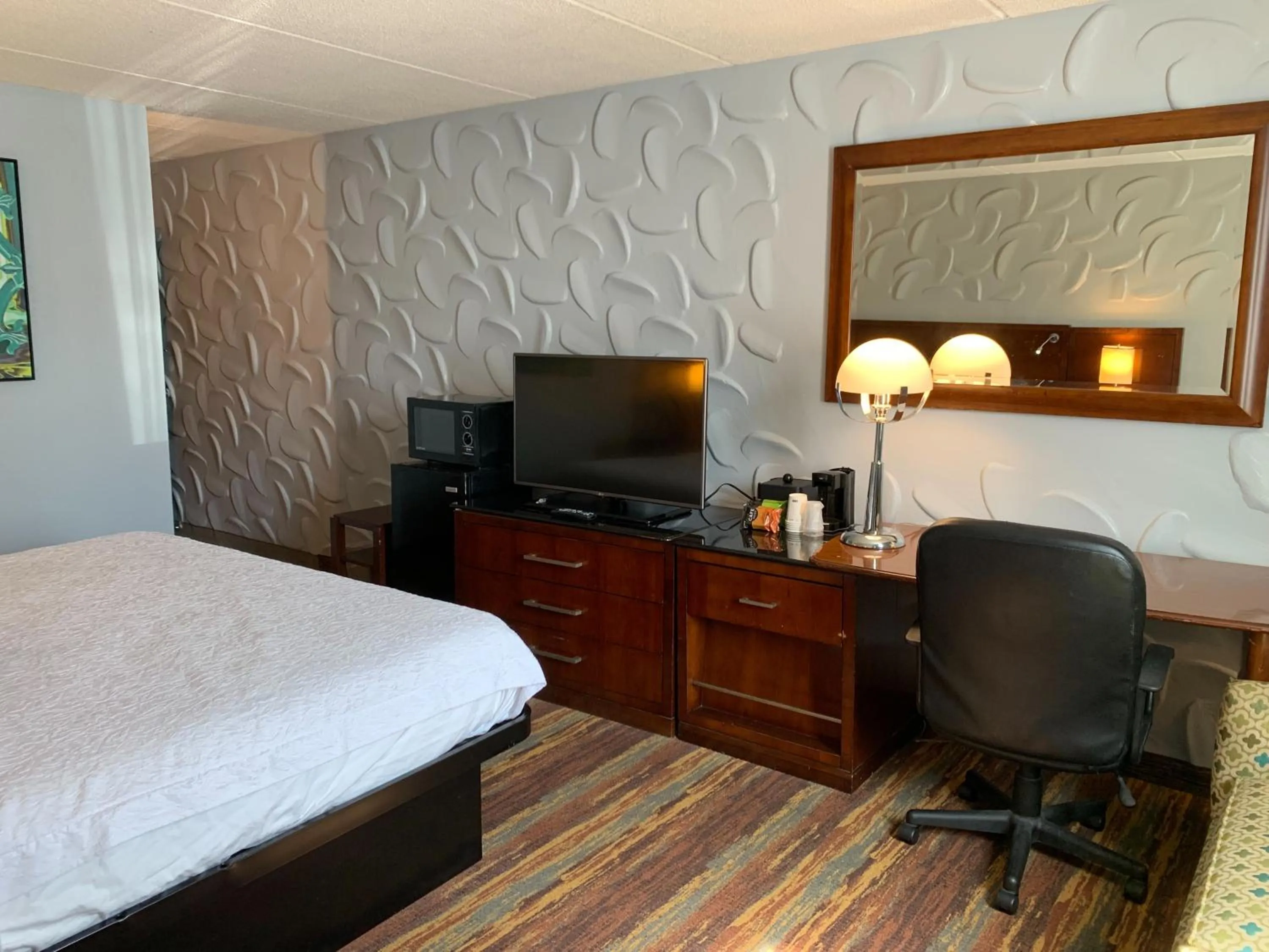 Bedroom, Bed in Albany Airport Inn