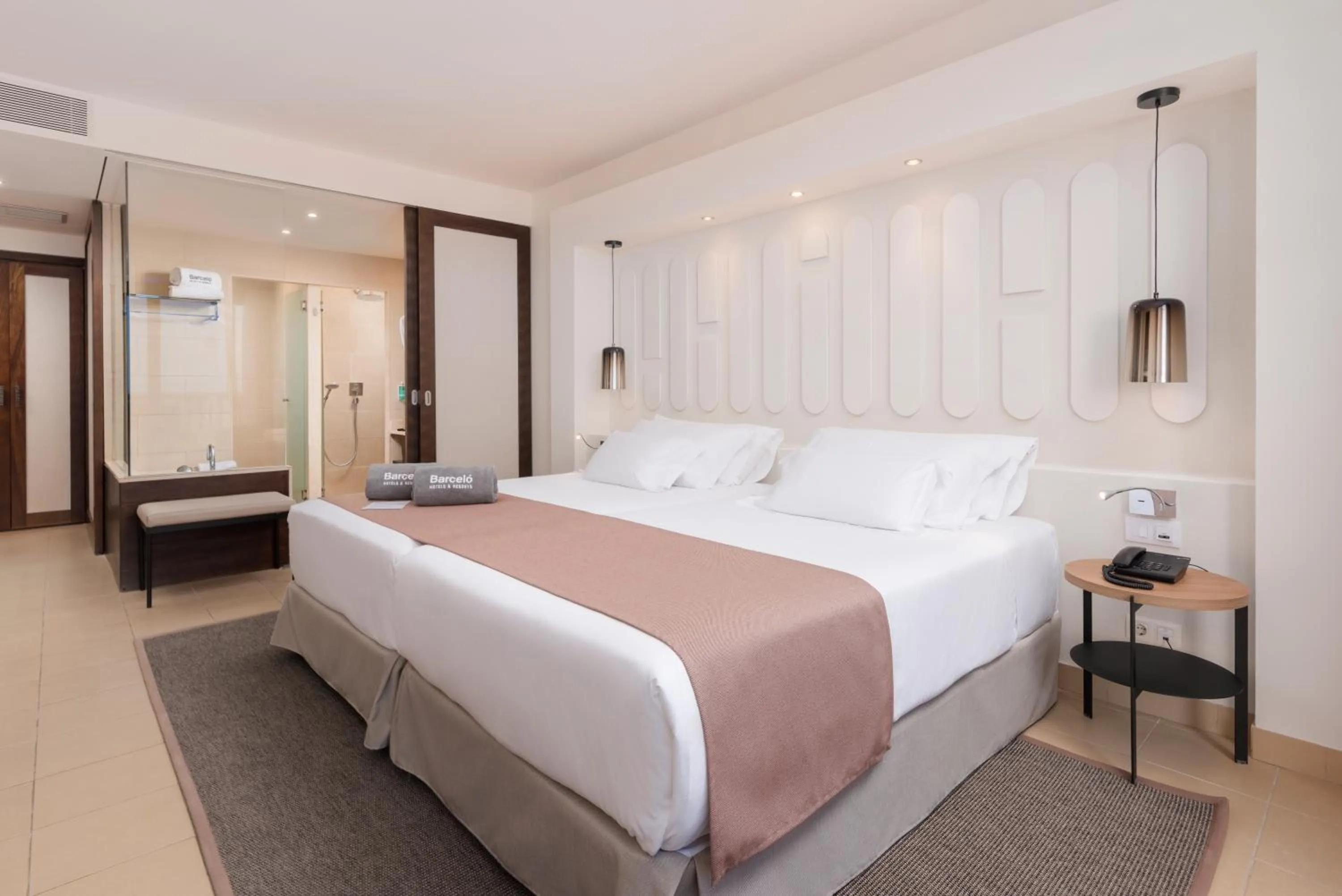 Bedroom, Bed in Barceló Tenerife Royal Level