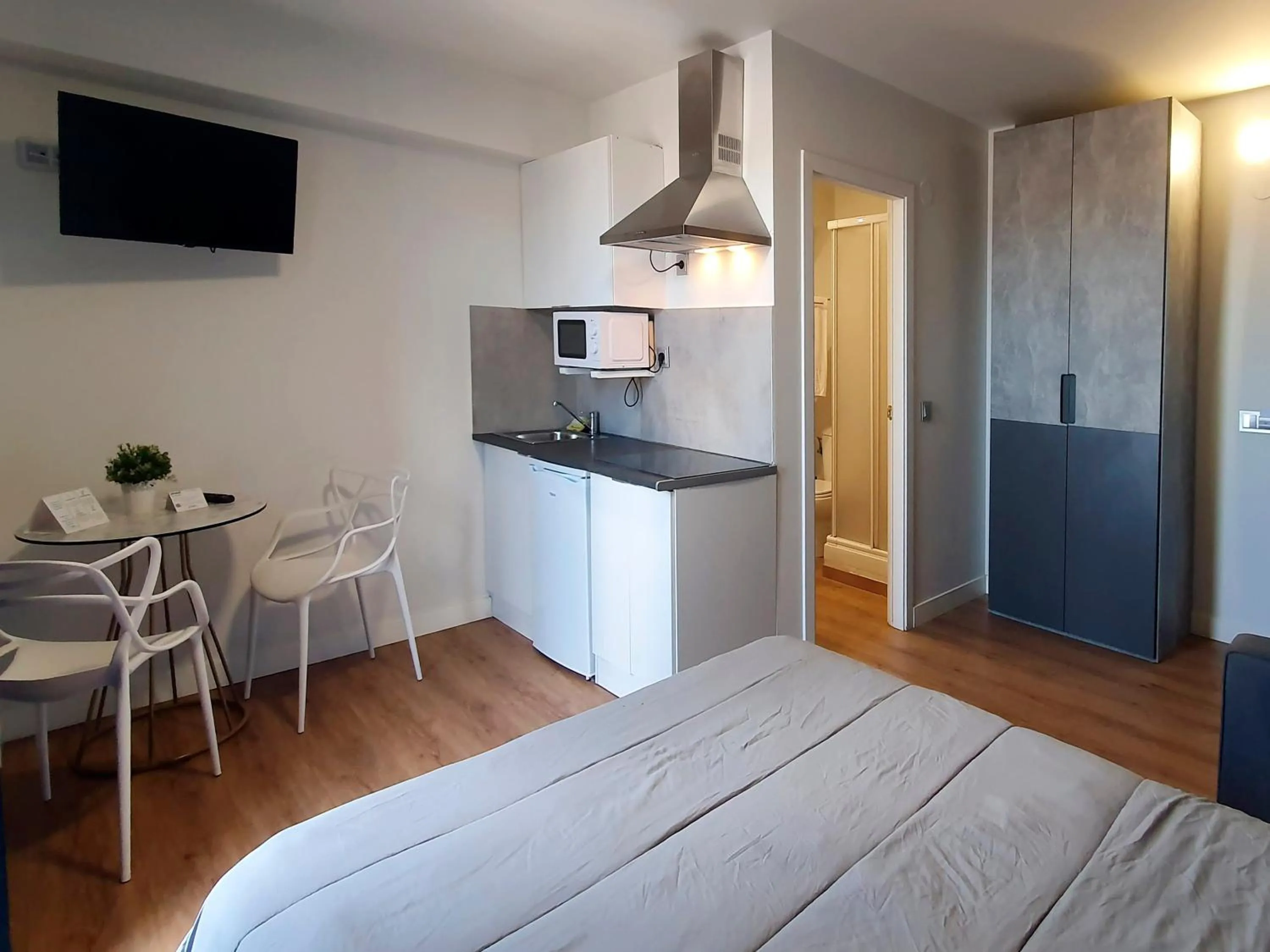 Bed in Apartamentos Santander Maliaño Suites 3000