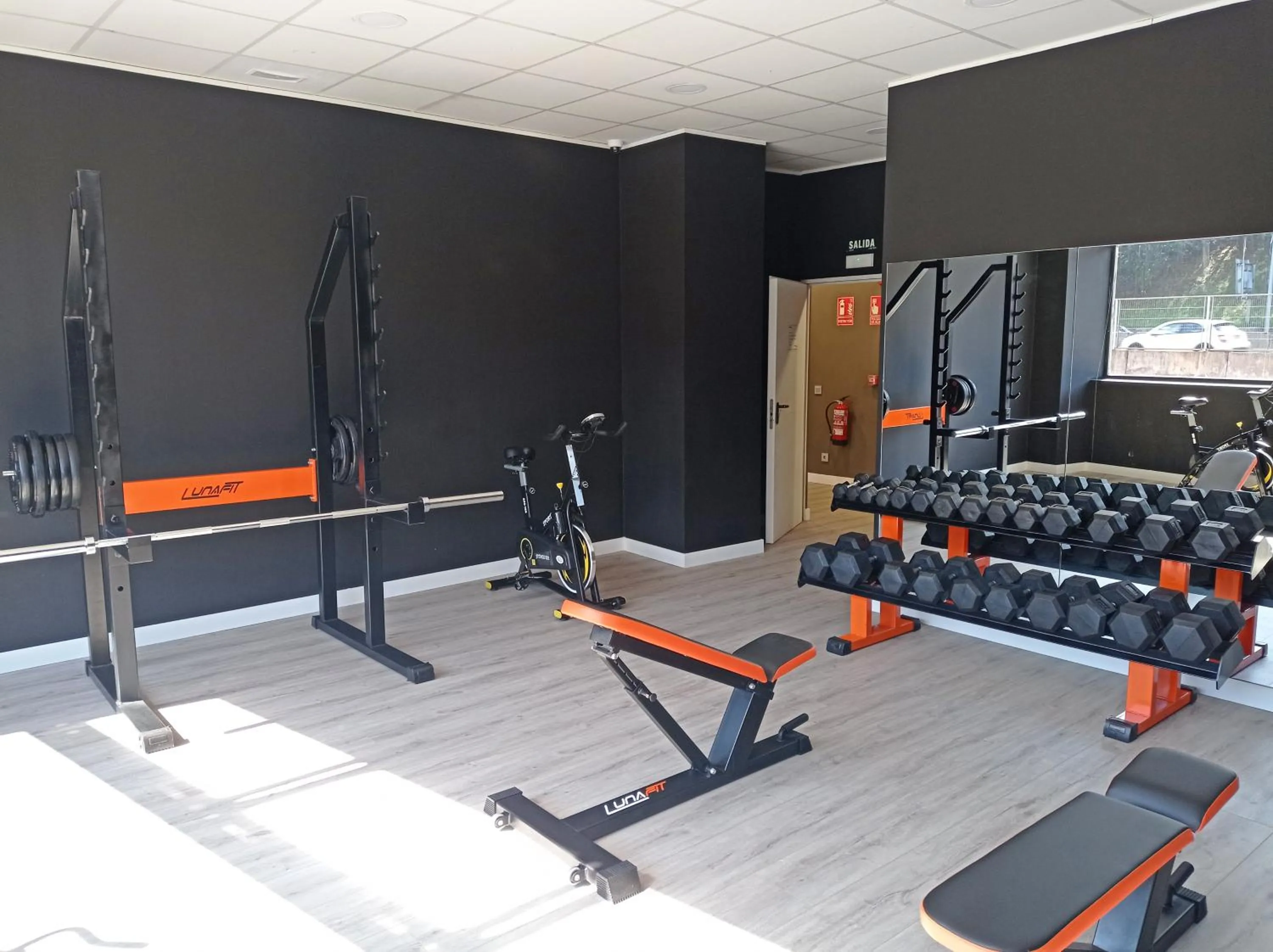 Fitness centre/facilities in Apartamentos Santander Maliaño Suites 3000