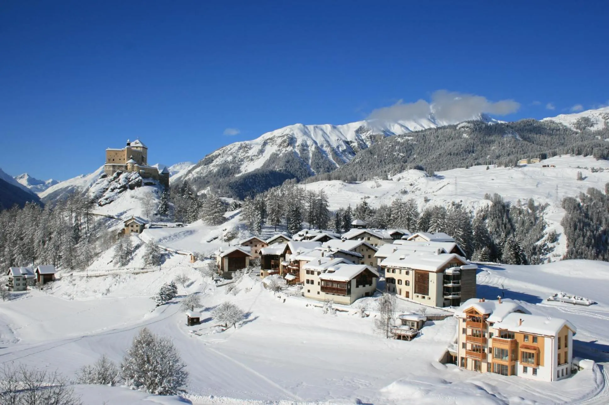 Neighbourhood in Relais & Châteaux Schlosshotel Chastè - Scuol Tarasp