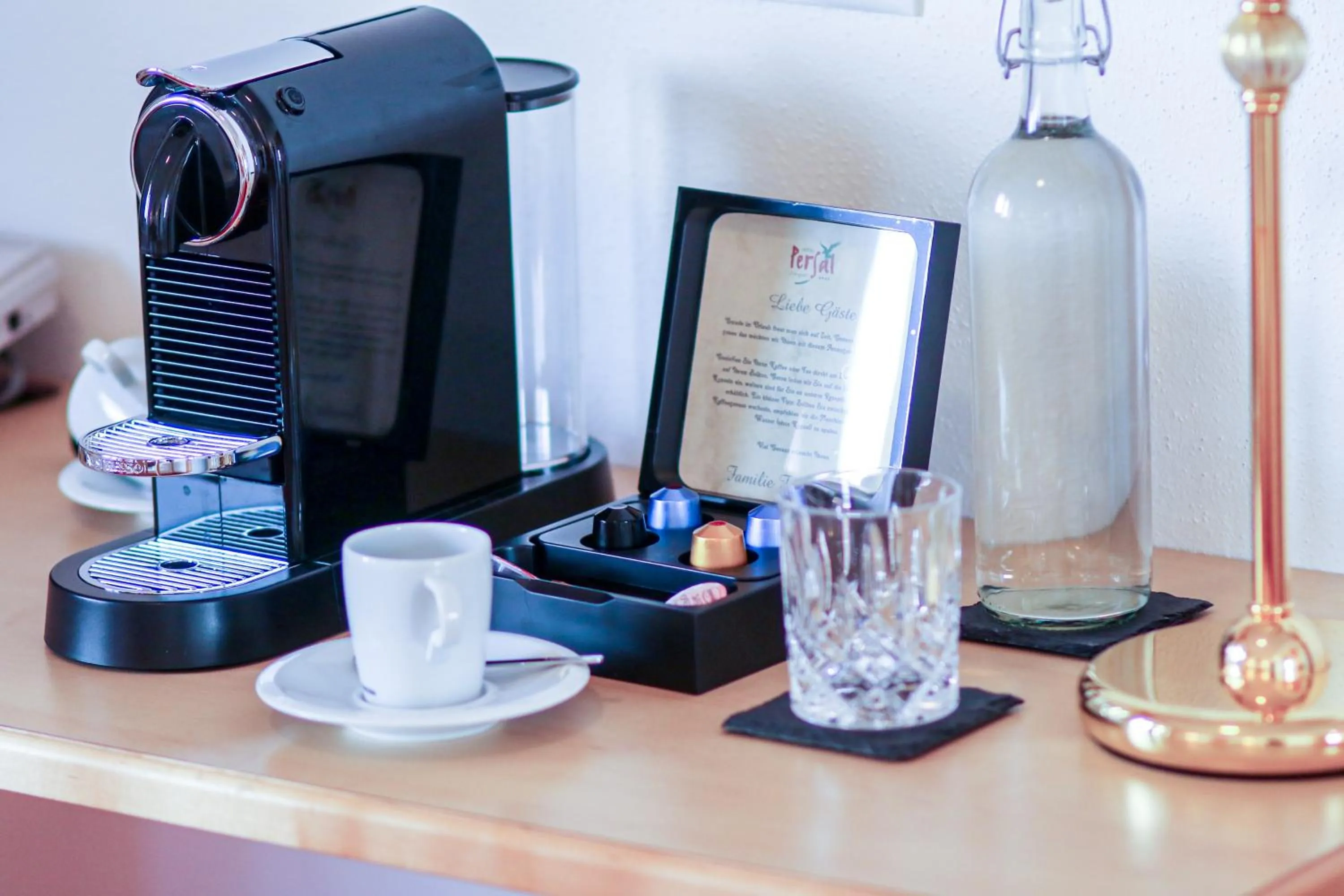 Coffee/tea facilities in Superior Hotel Persal