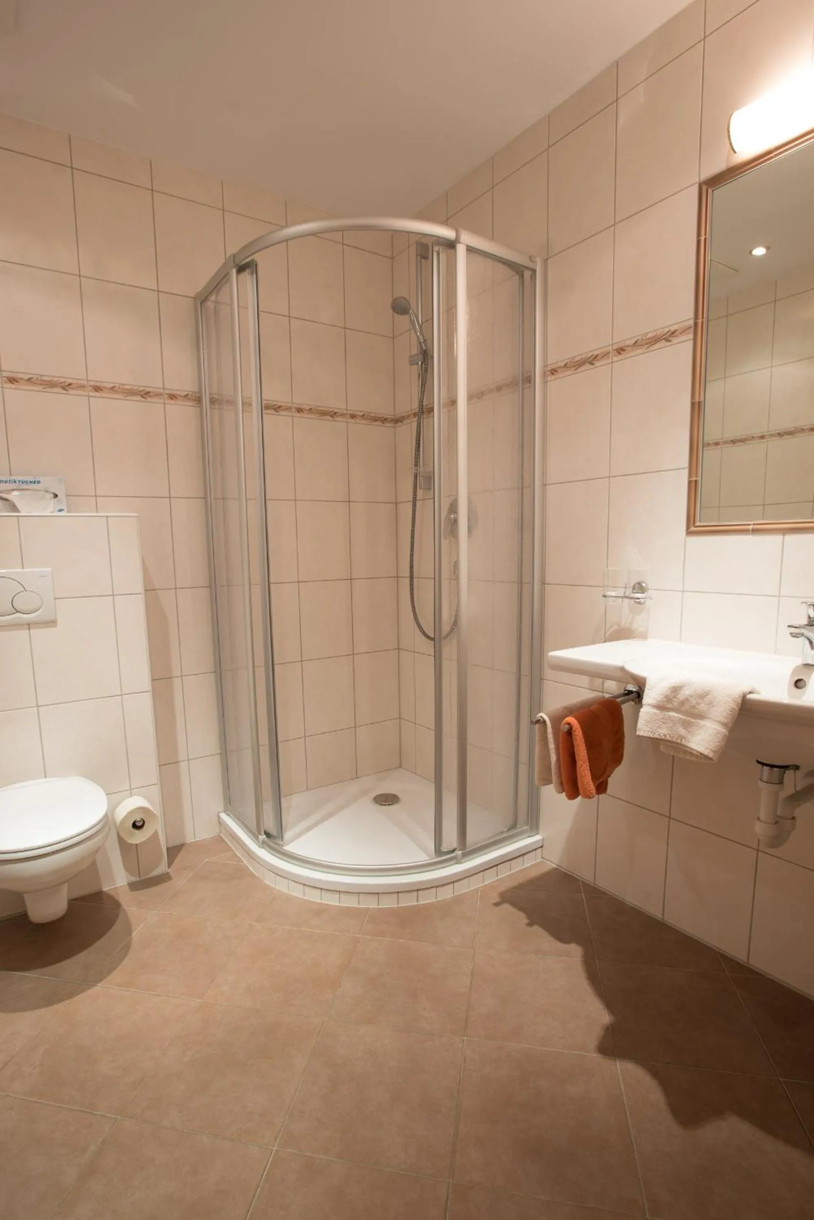 Bathroom in Superior Hotel Persal