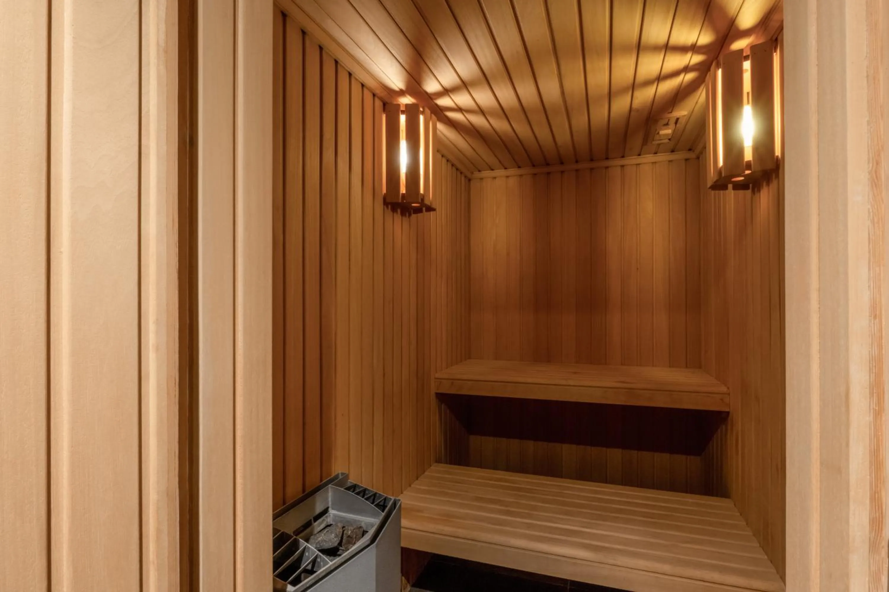 Sauna in Mövenpick Hotel Beirut