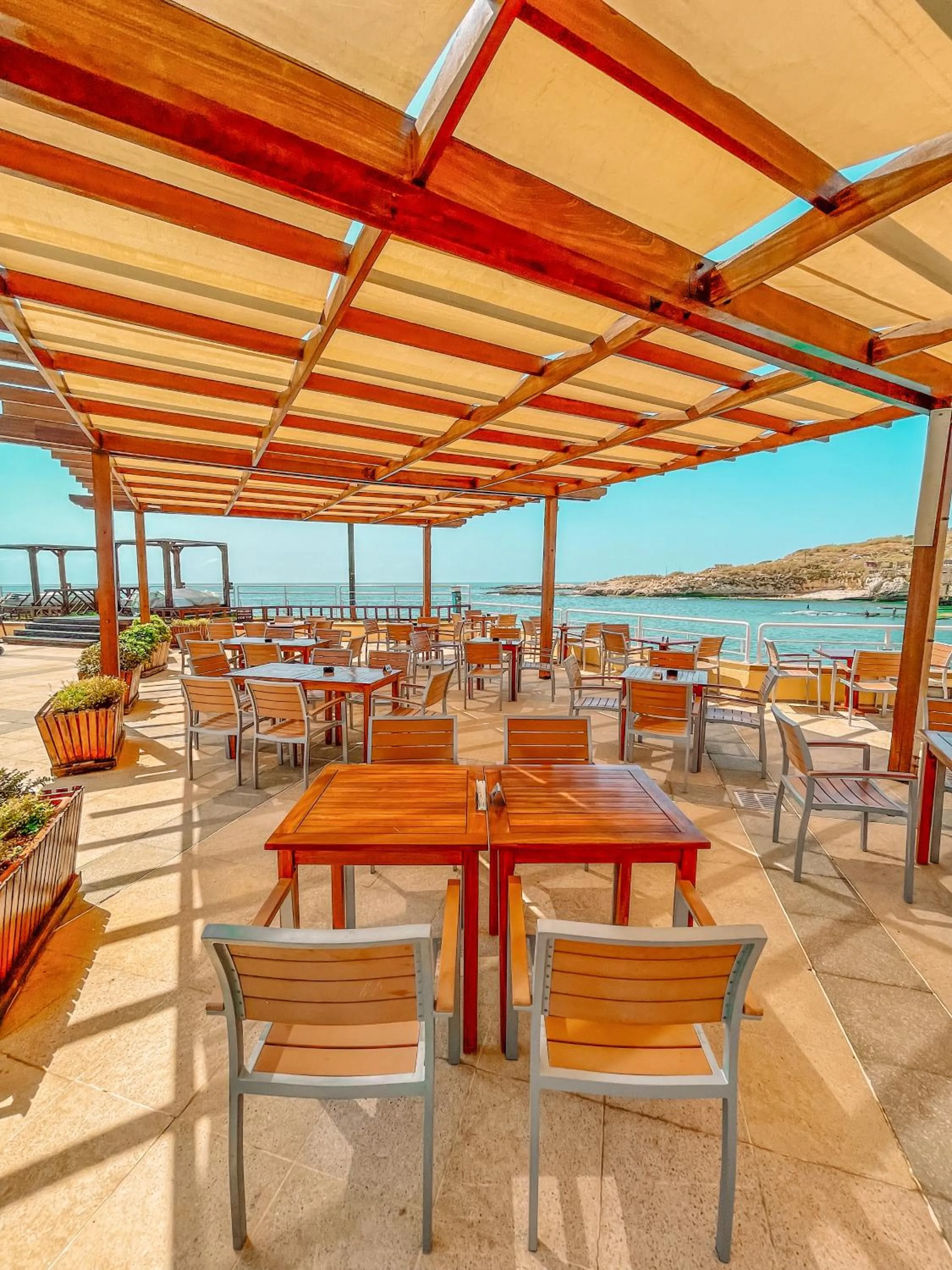 Restaurant/places to eat in Mövenpick Hotel Beirut