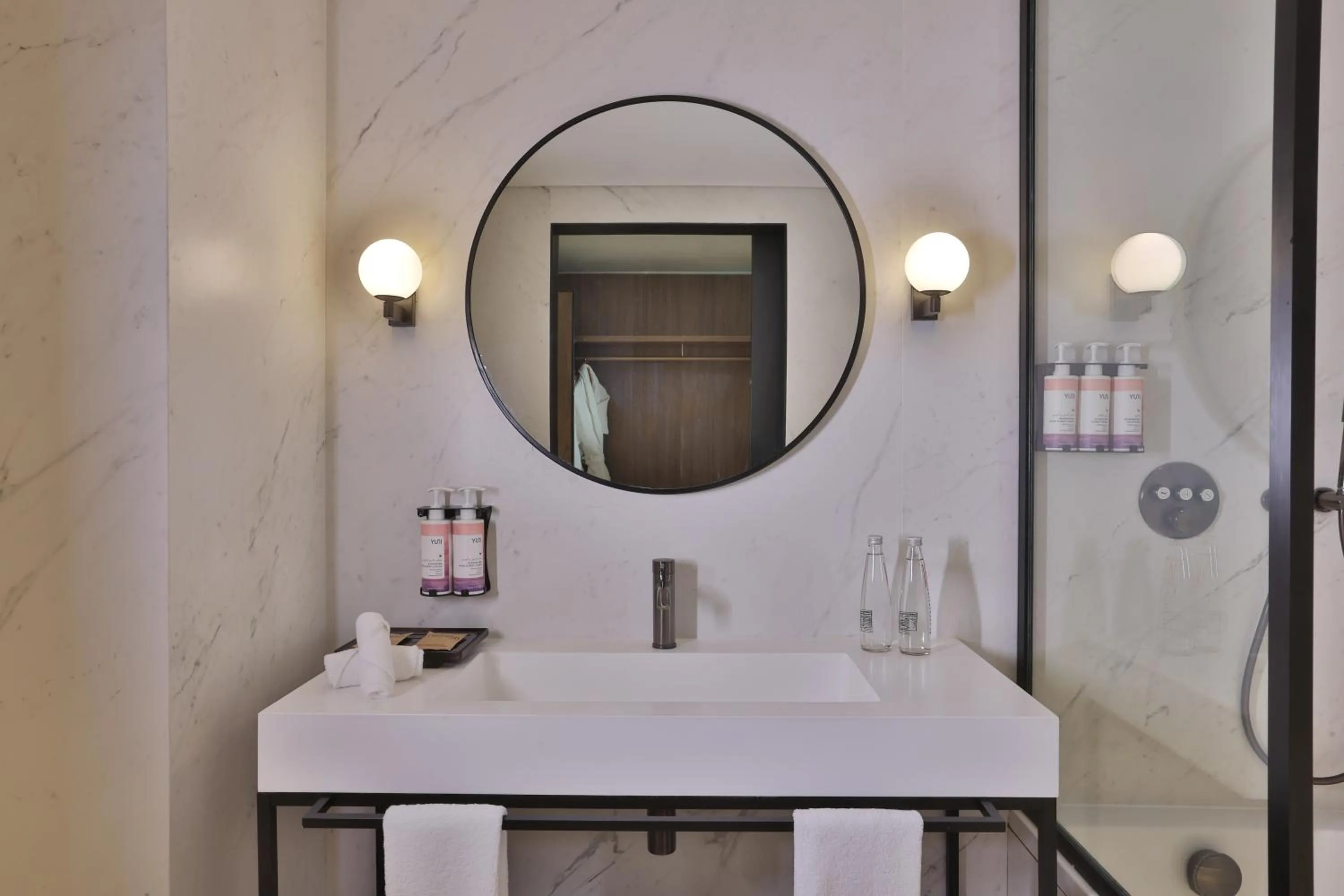 Bathroom in Mövenpick Hotel Beirut