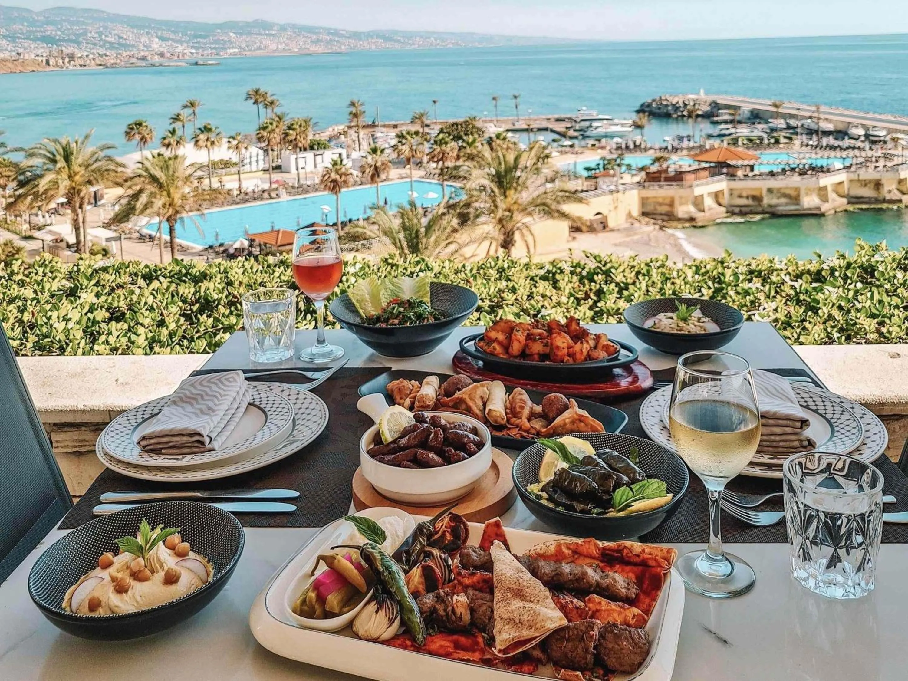 Restaurant/places to eat in Mövenpick Hotel Beirut