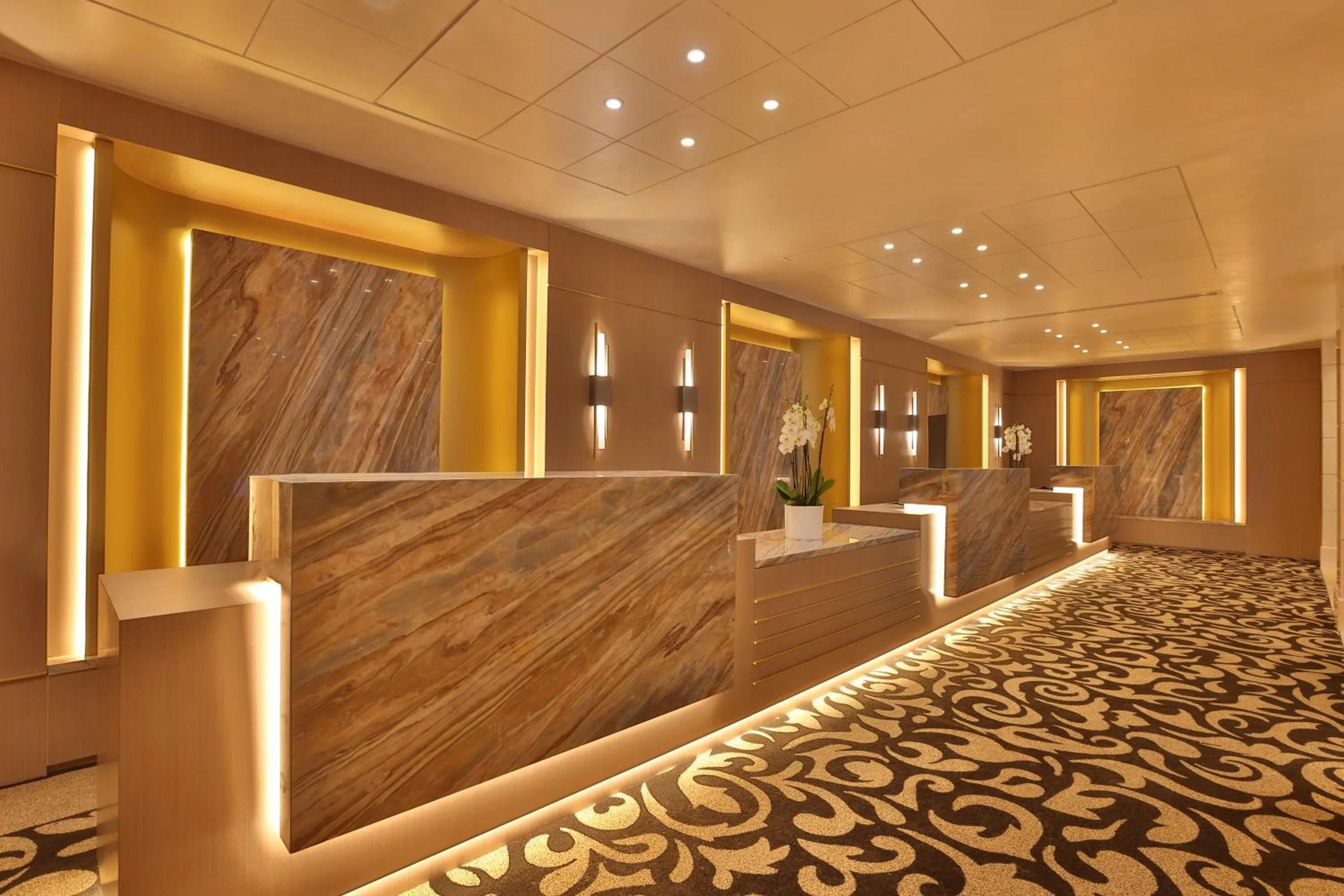 Lobby or reception in Mövenpick Hotel Beirut