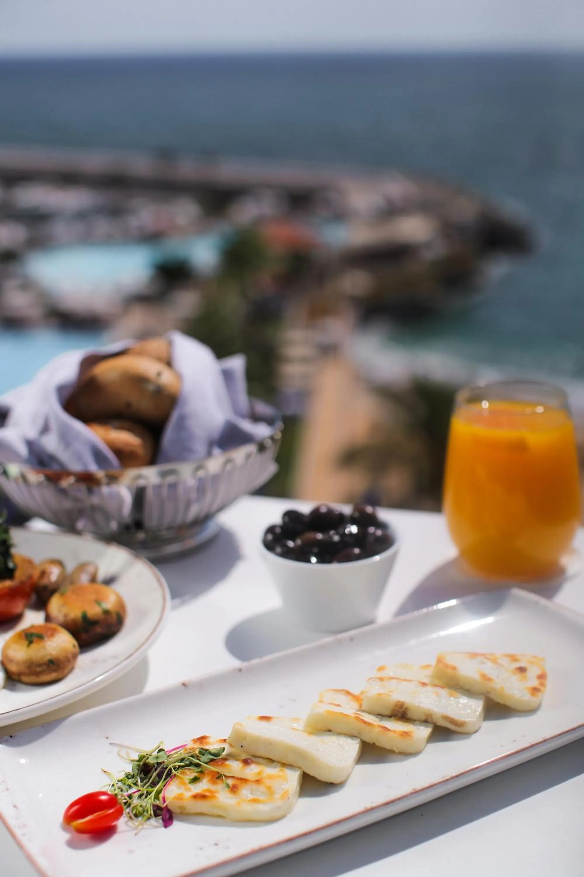 Breakfast in Mövenpick Hotel Beirut