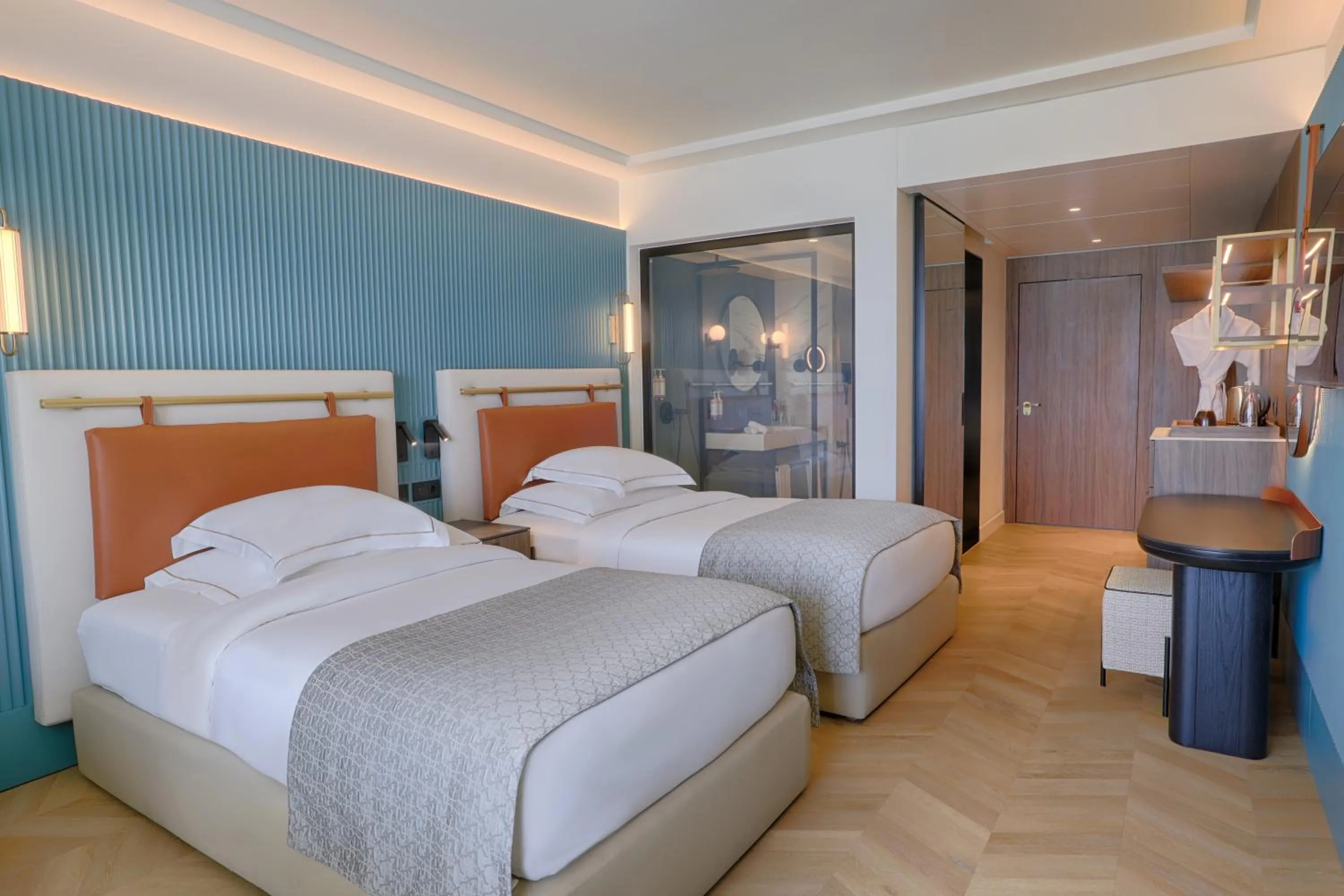 Bedroom, Bed in Mövenpick Hotel Beirut