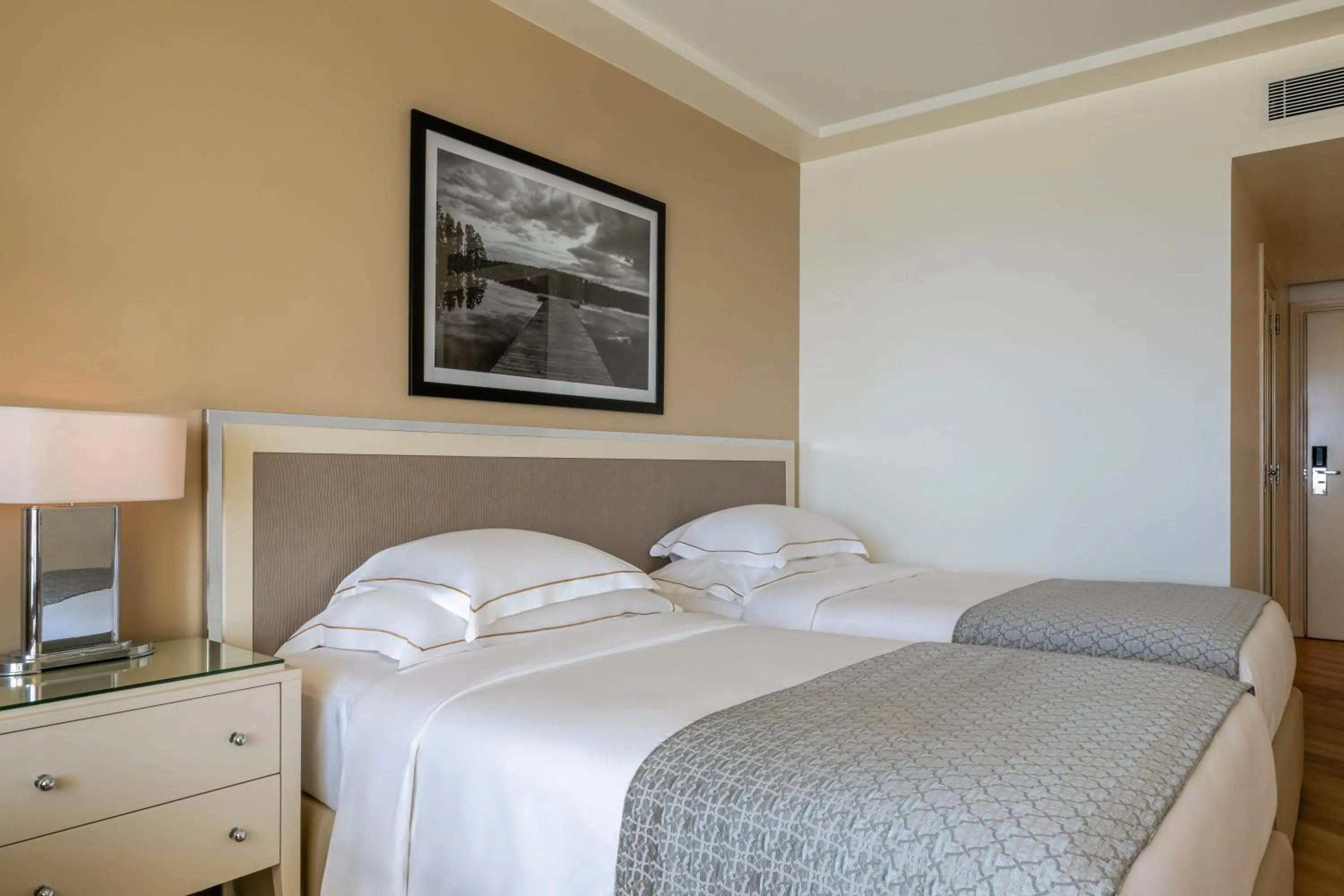 Bed in Mövenpick Hotel Beirut