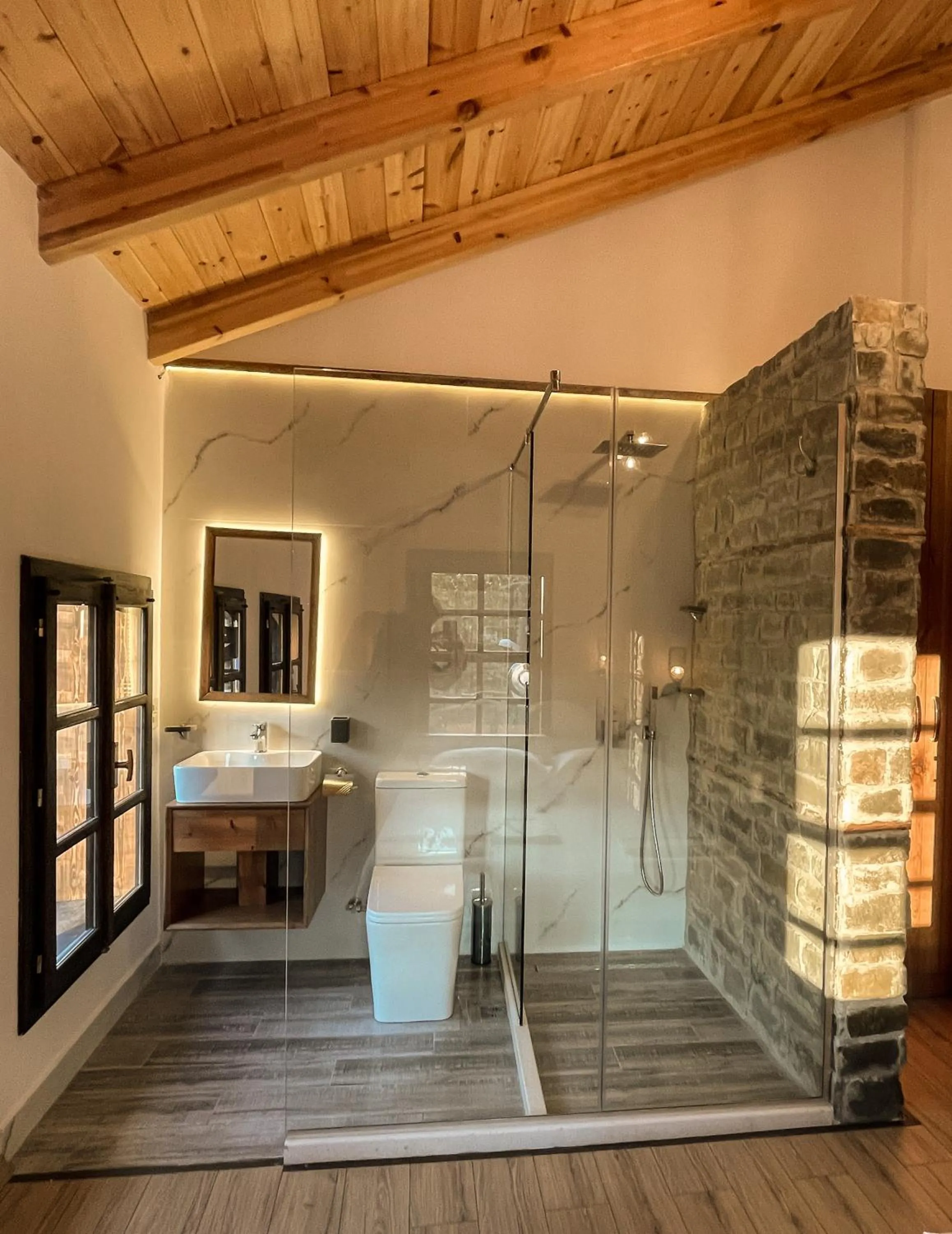 Bathroom in Amalia Hotel