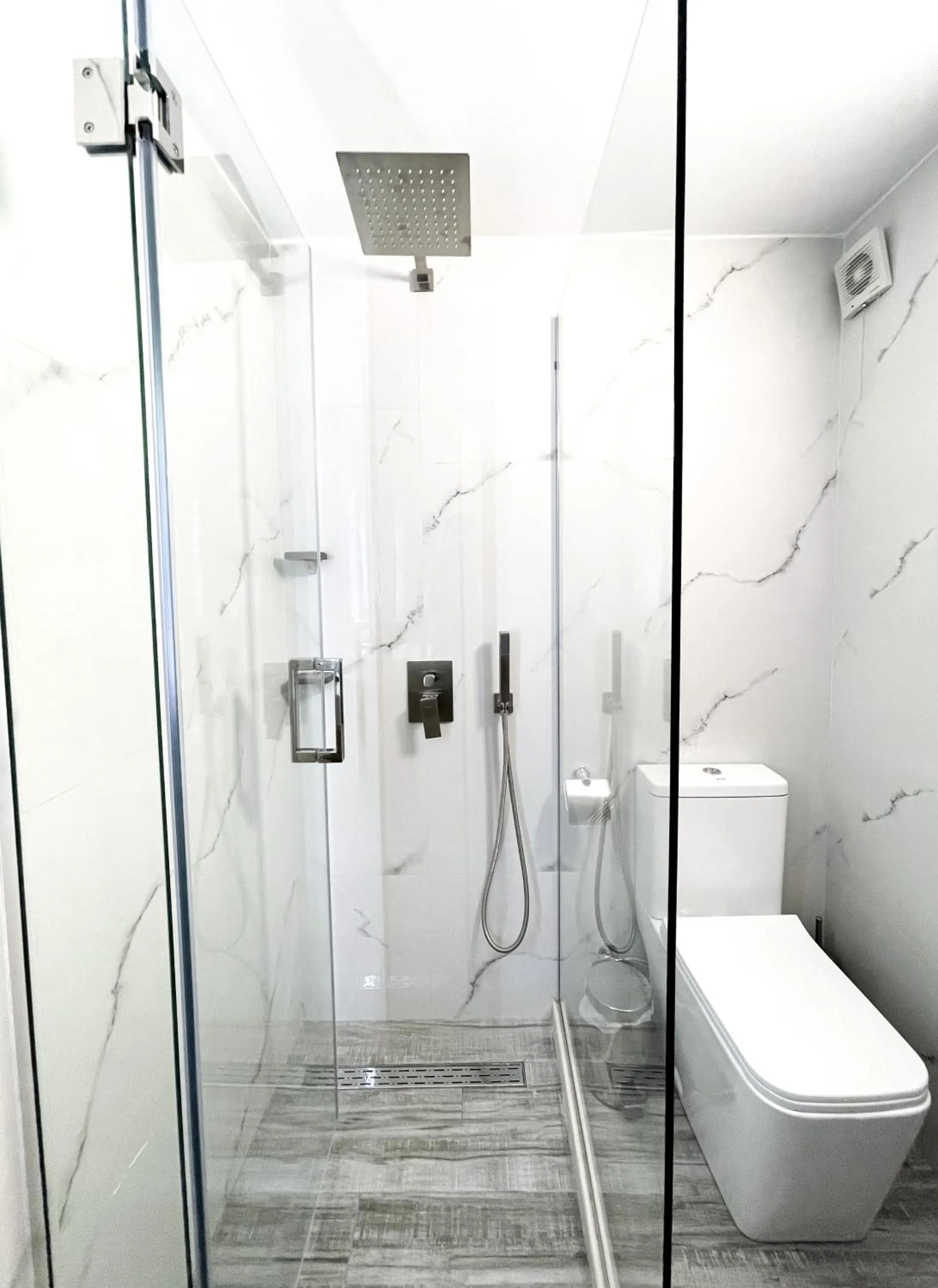 Bathroom in Amalia Hotel