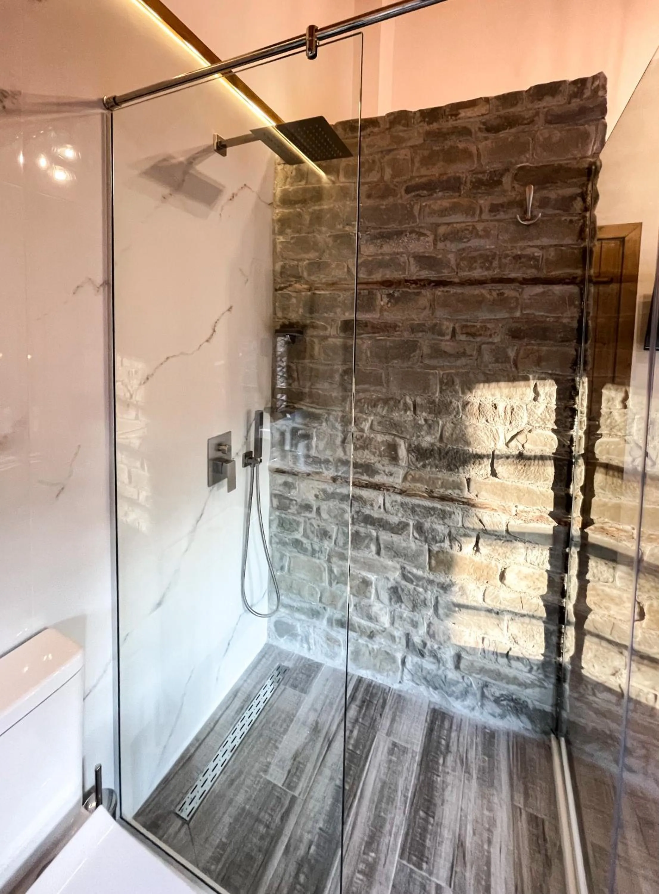 Bathroom in Amalia Hotel