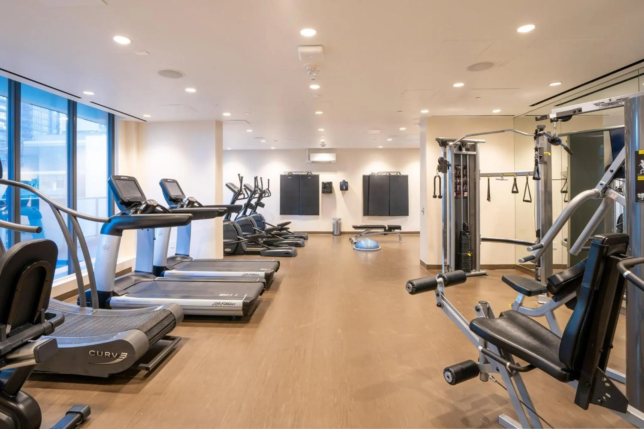 Fitness centre/facilities in Sutton Place Hotel Toronto