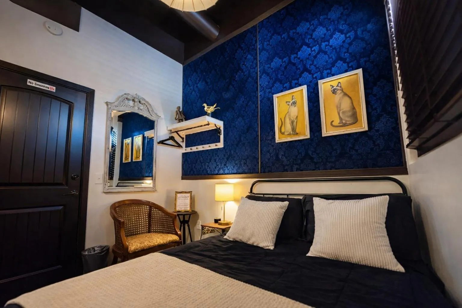 Bedroom, Bed in The Rosemary