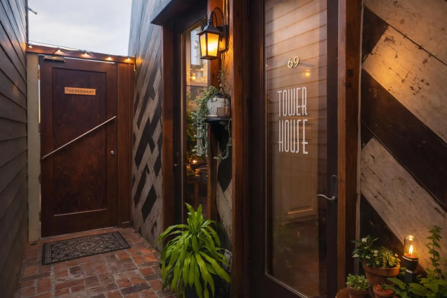 Facade/entrance in The Rosemary