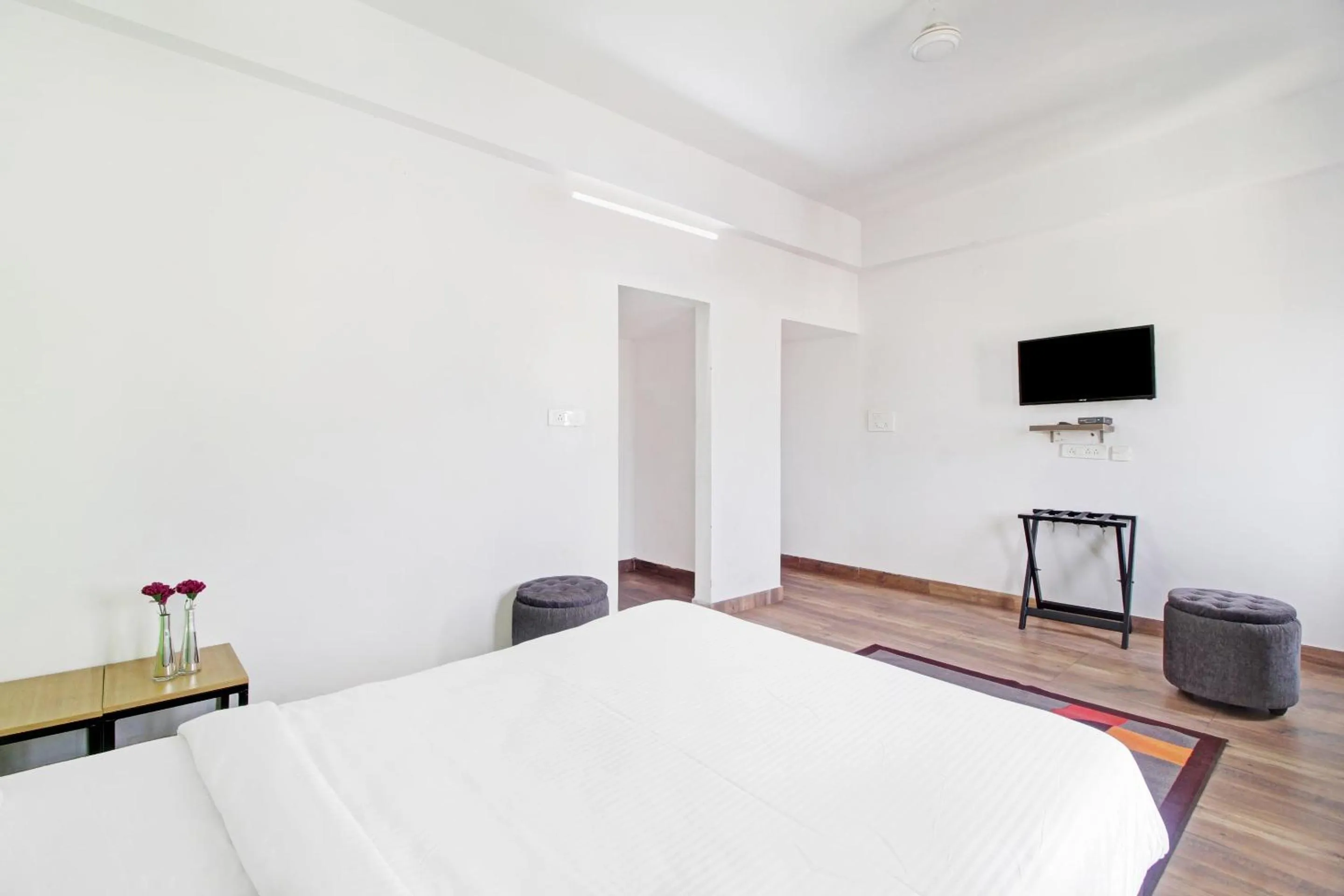 Bedroom in Collection O Shining Suites Near Erragadda Metro Station