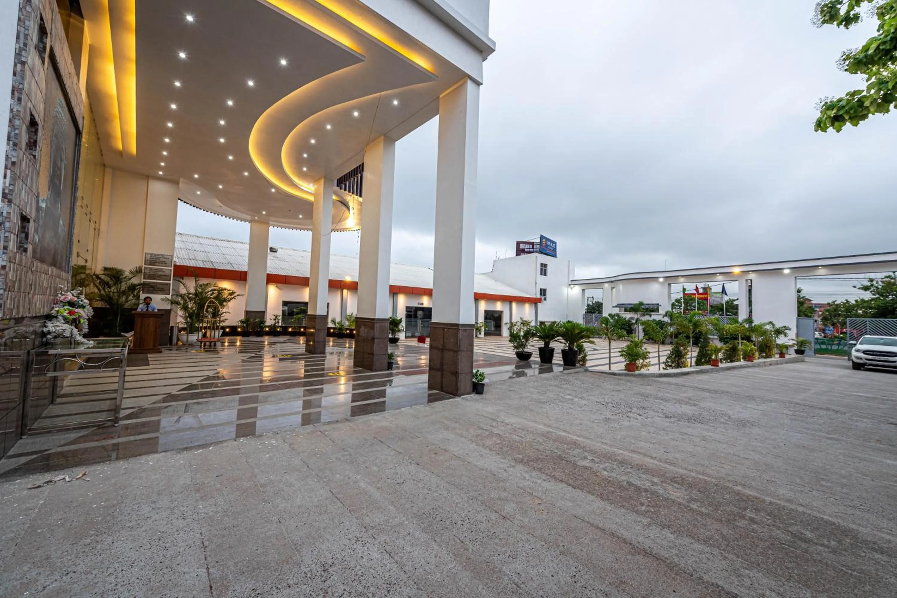 The Elite Lucknow Convention Hotel