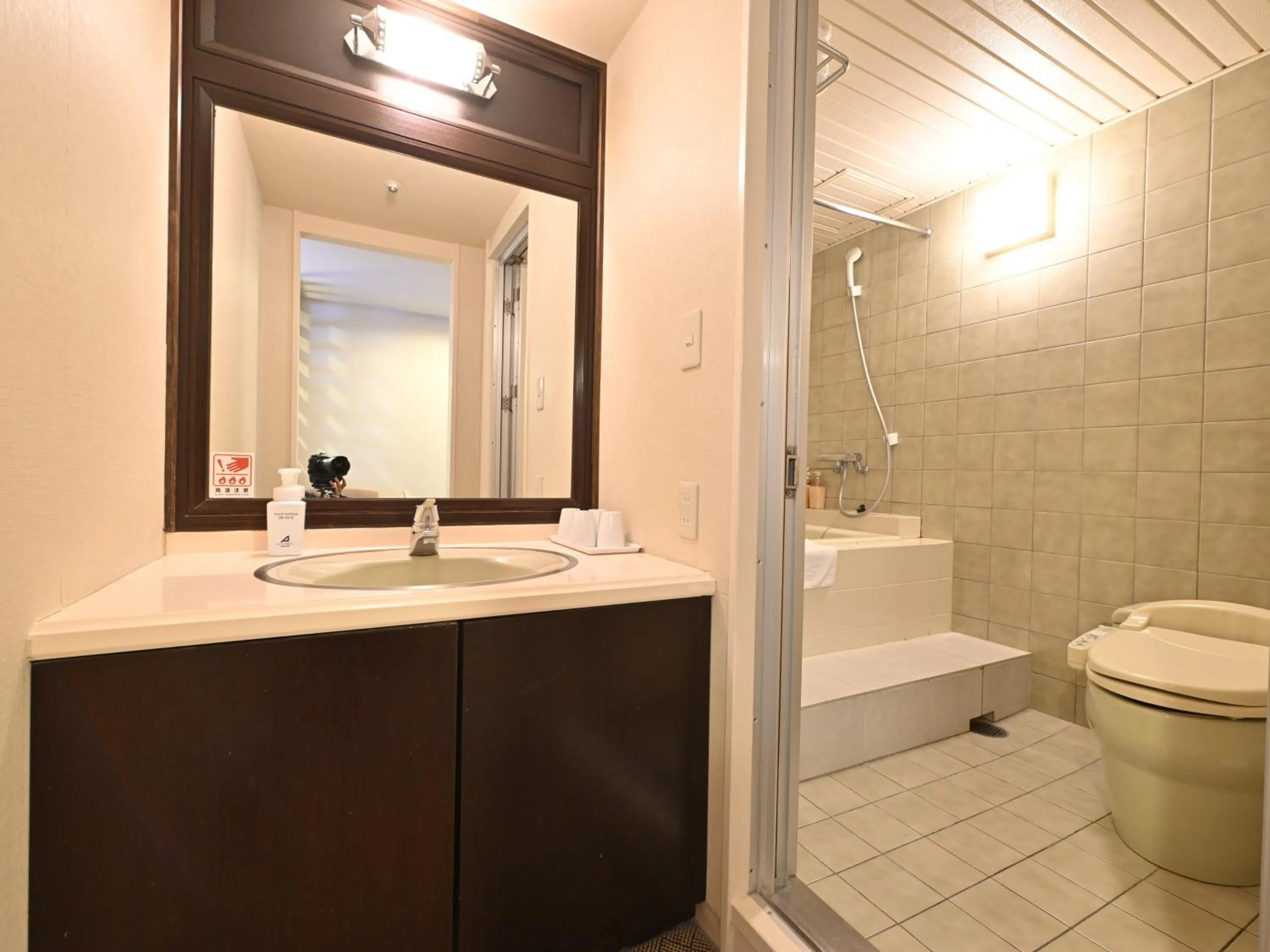 Shower in Hotel Abest Sapporo