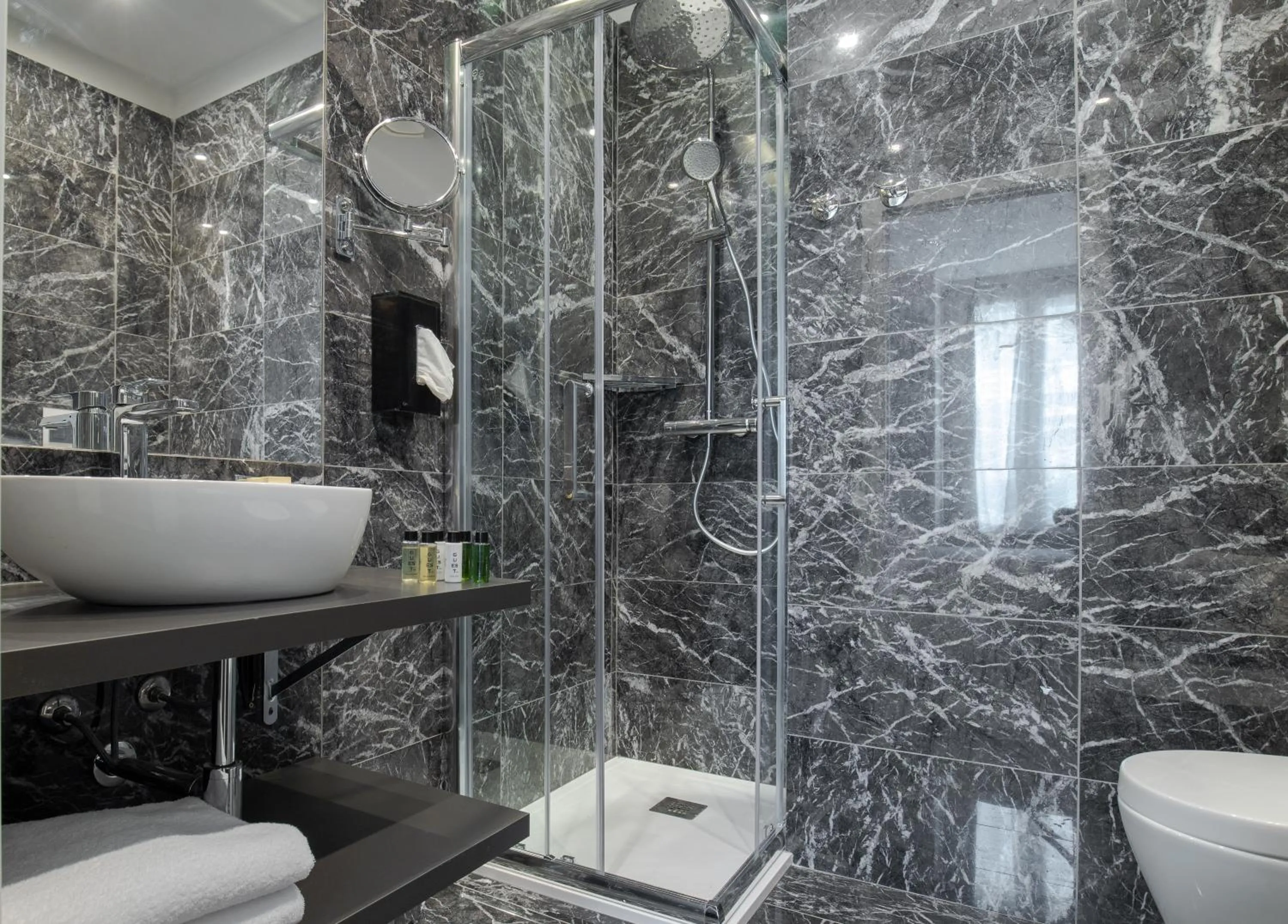 Bathroom in Aiello Hotels - Centrale