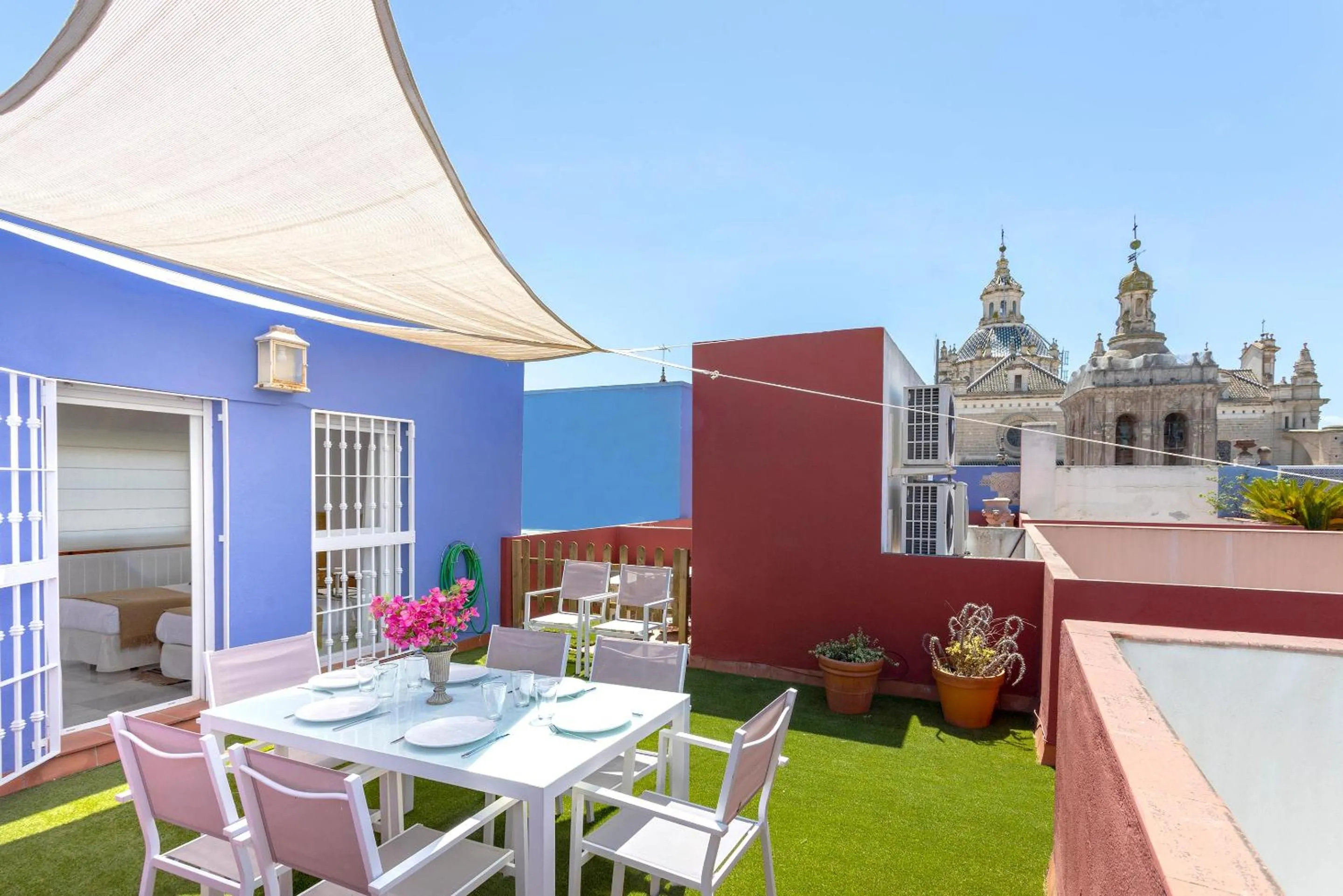 Property building in Genteel Home Salvador Terrace