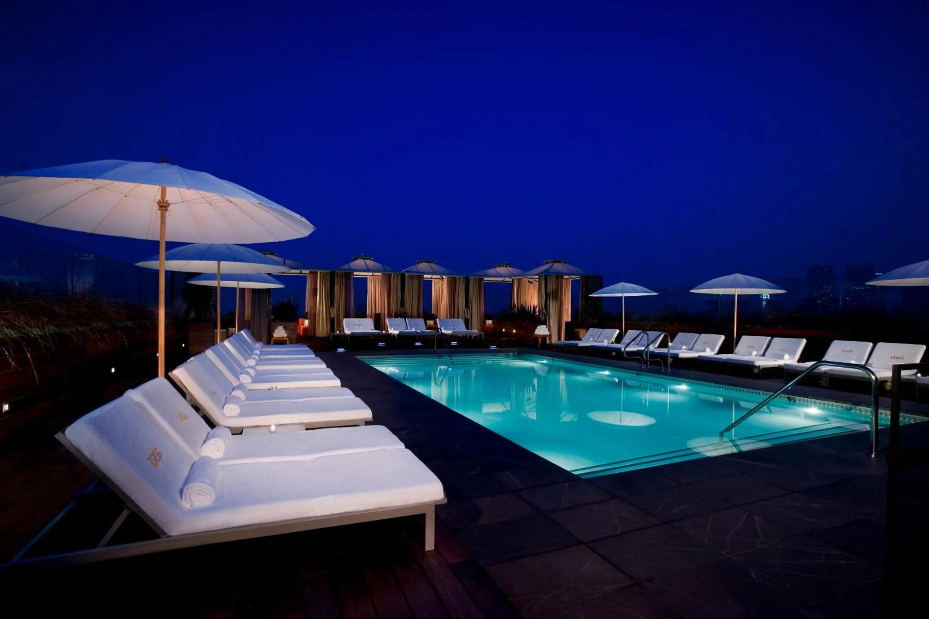 Swimming pool in SIXTY Beverly Hills