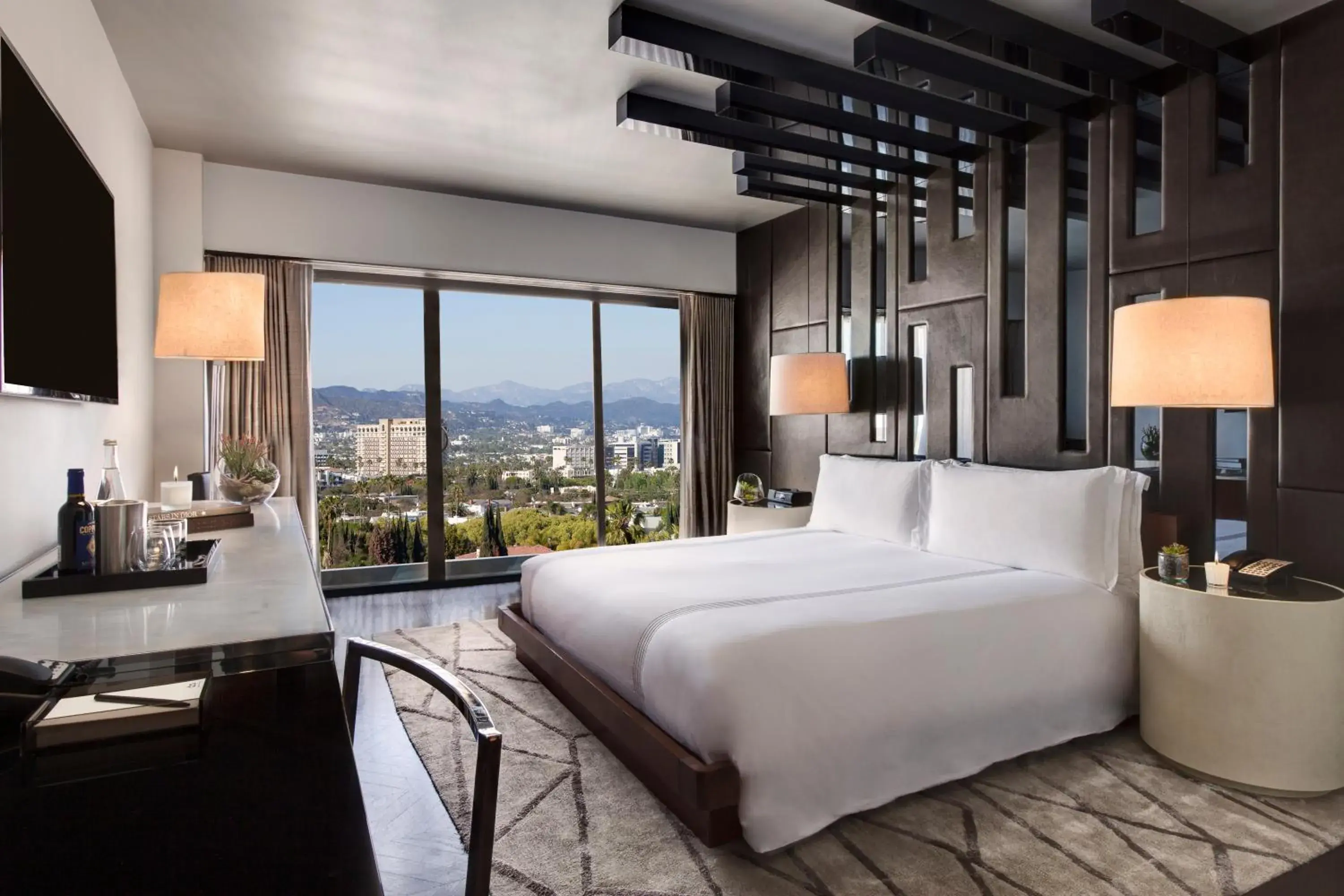 King Room in SIXTY Beverly Hills King Room in SIXTY Beverly Hills