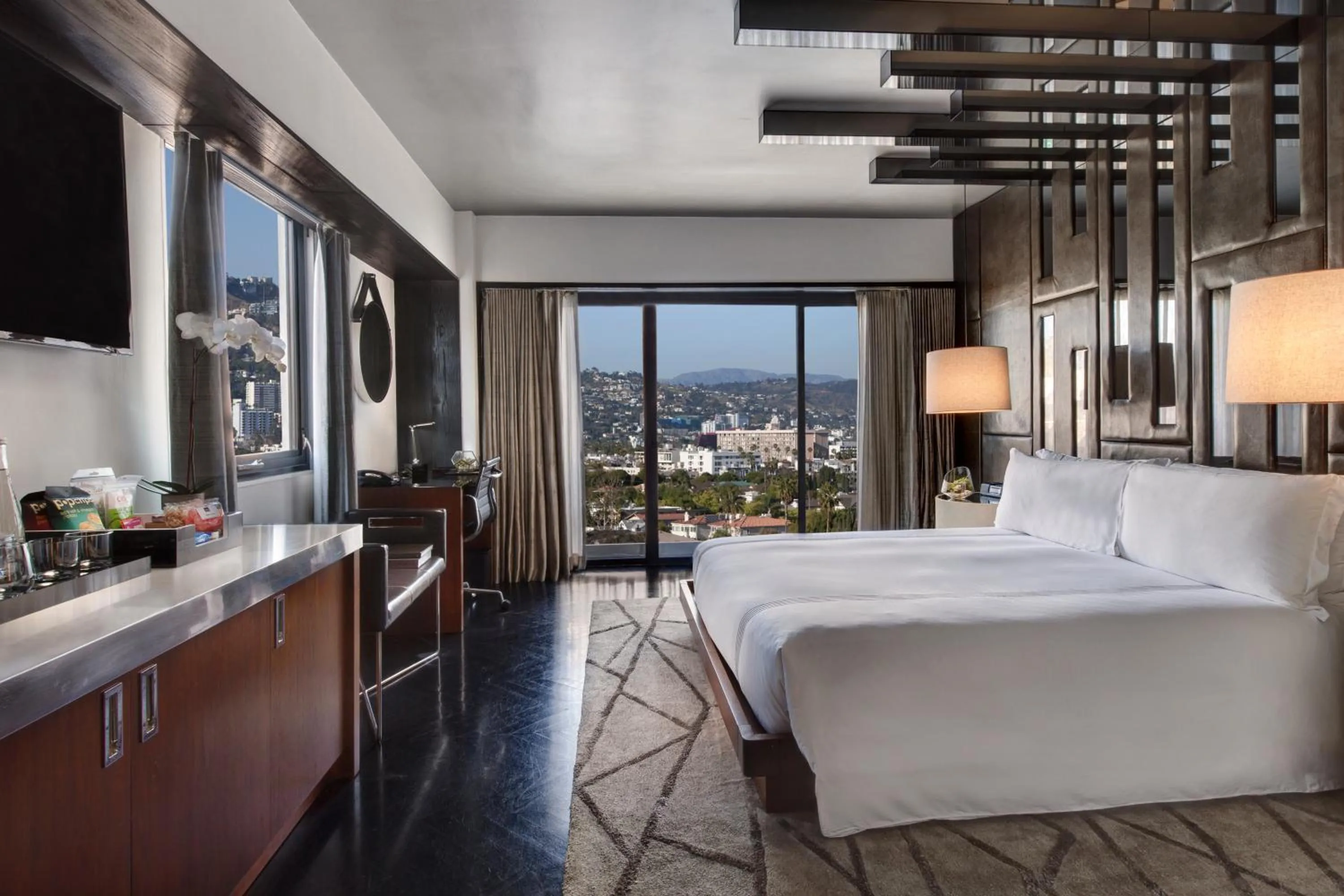 Bedroom, Bed in SIXTY Beverly Hills