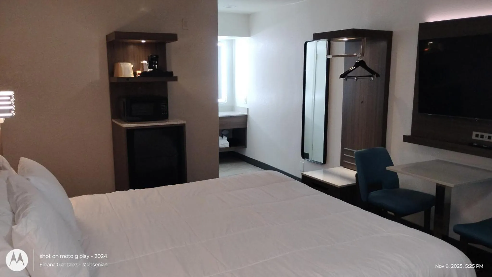 Bed in Mission Inn San Luis Obispo