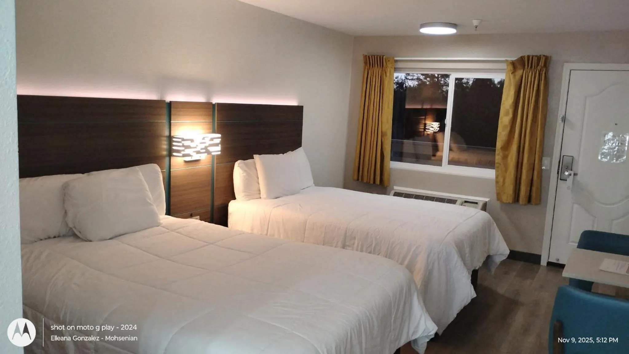 Bed in Mission Inn San Luis Obispo