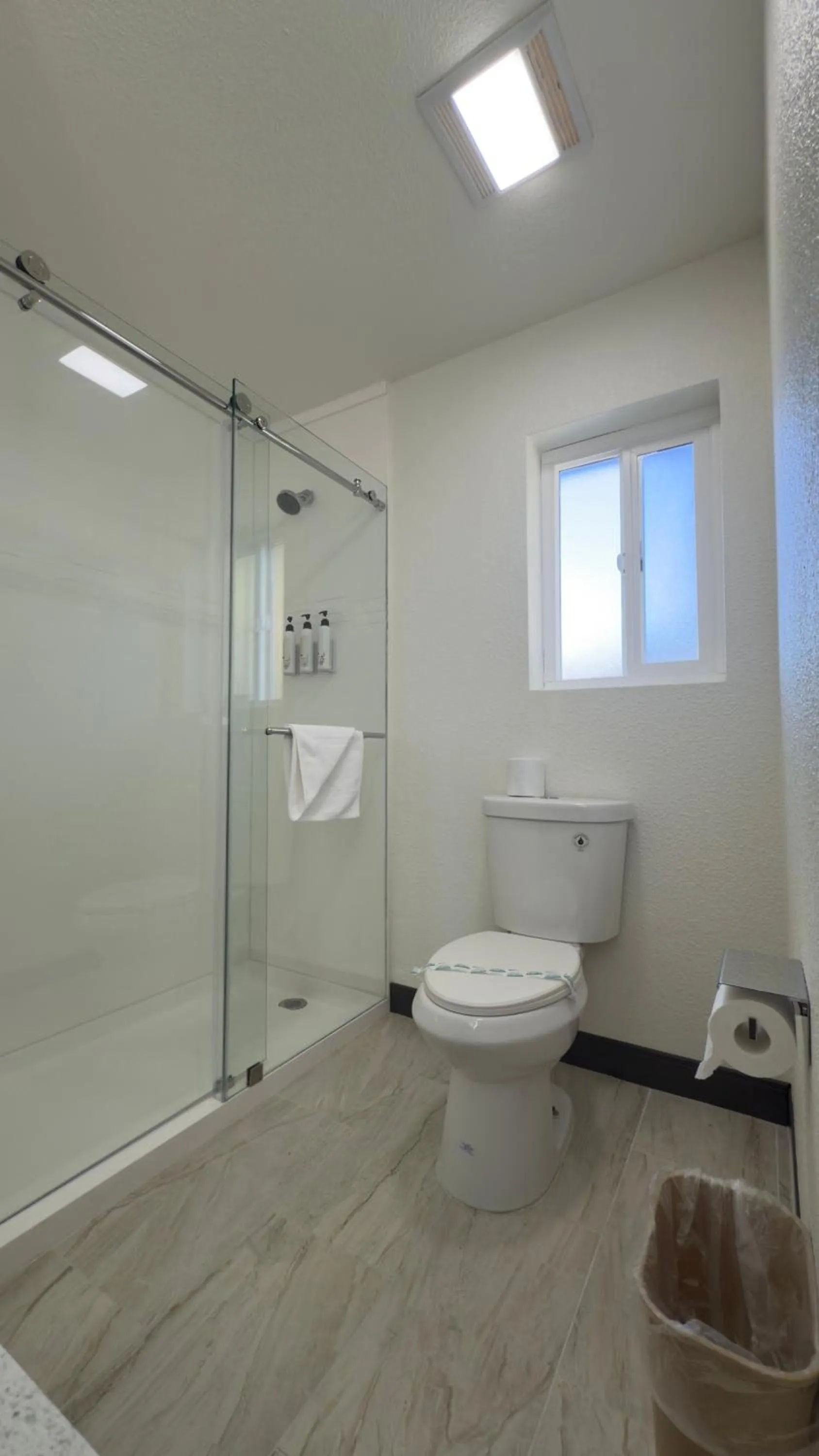 Shower in Mission Inn San Luis Obispo