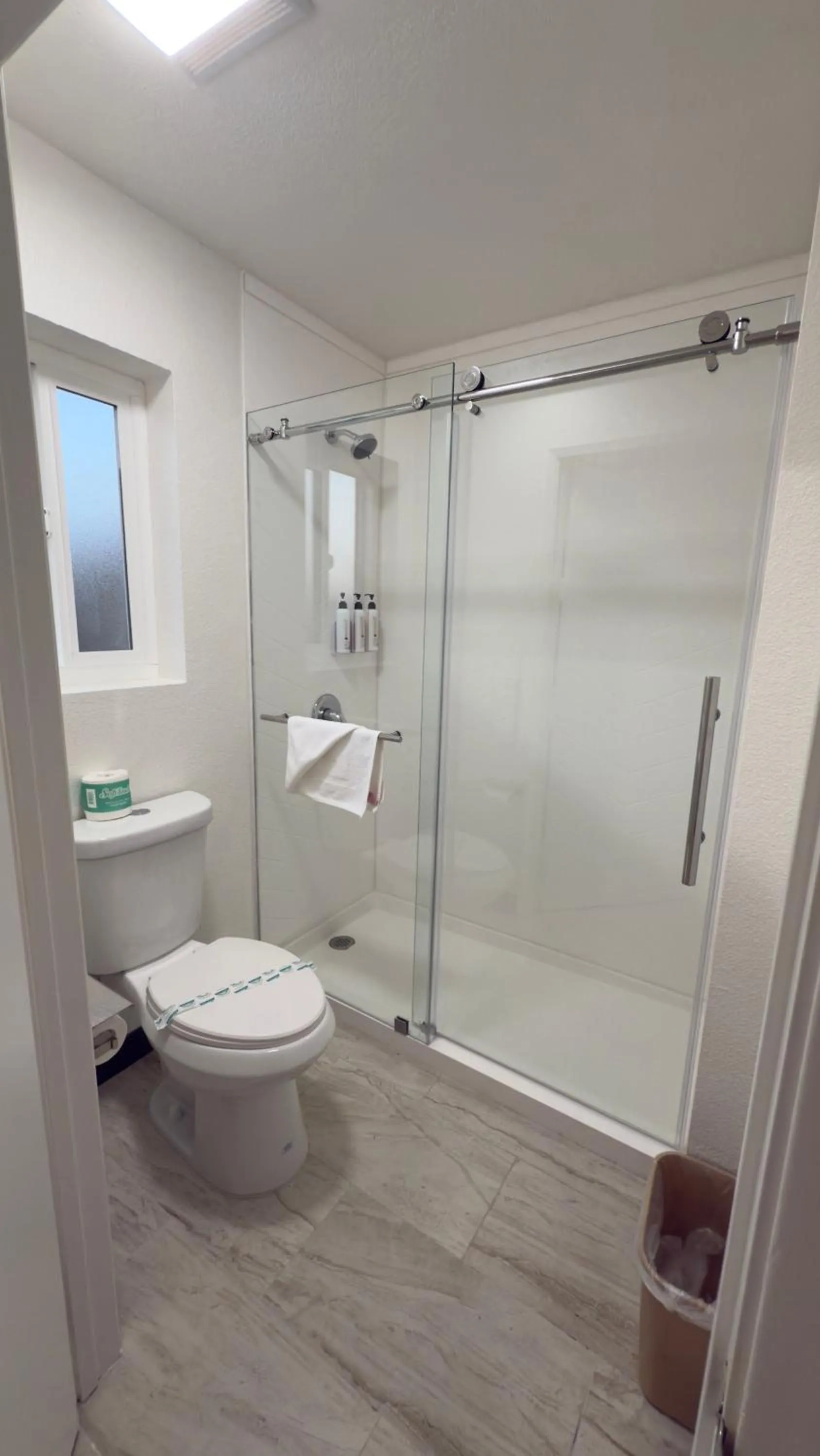 Shower in Mission Inn San Luis Obispo