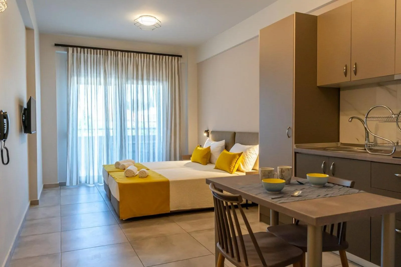 Kitchen or kitchenette in AURA APARTMENTS