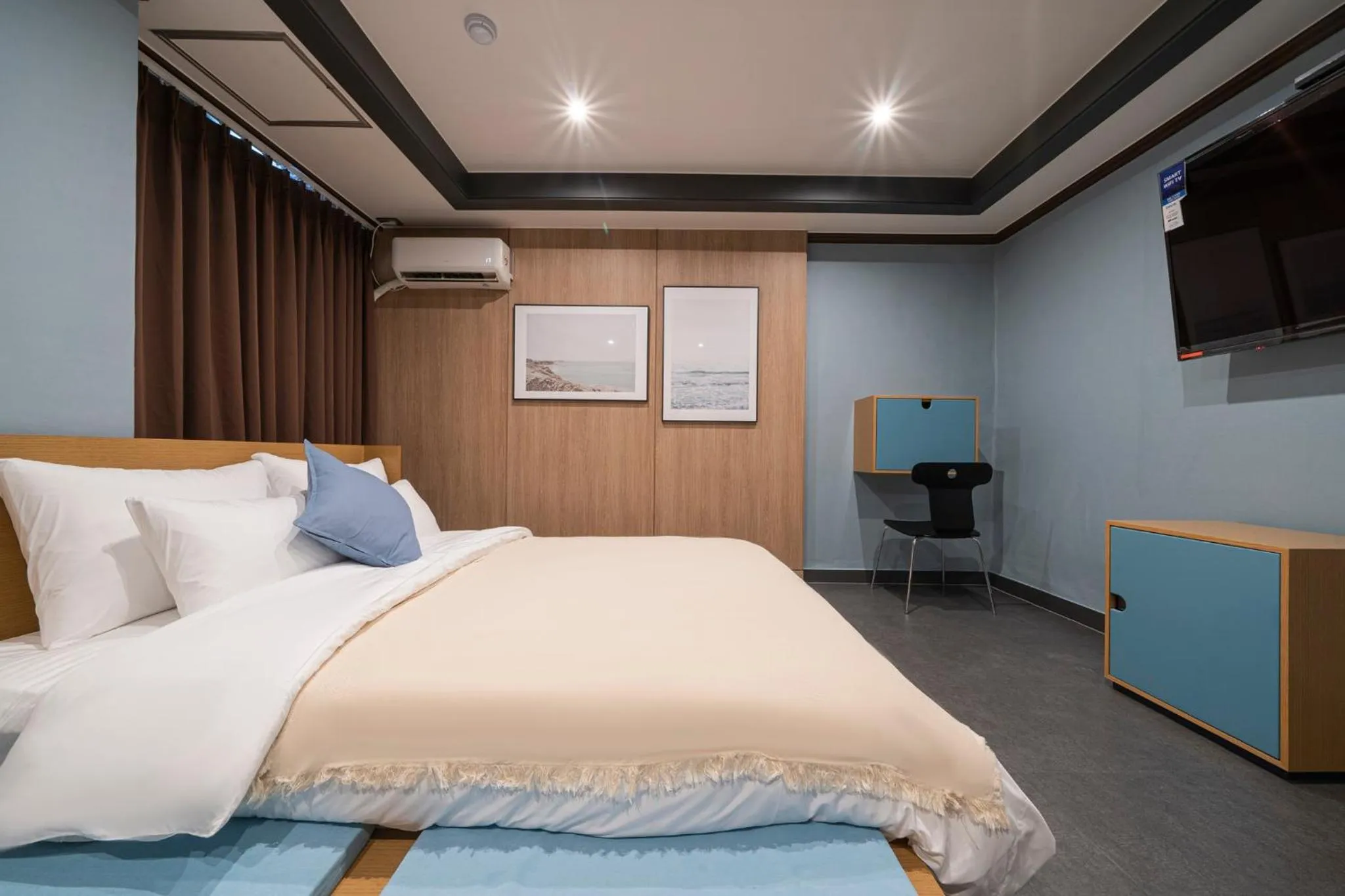 Bed in Shourin Hotel Daejeon by Aank